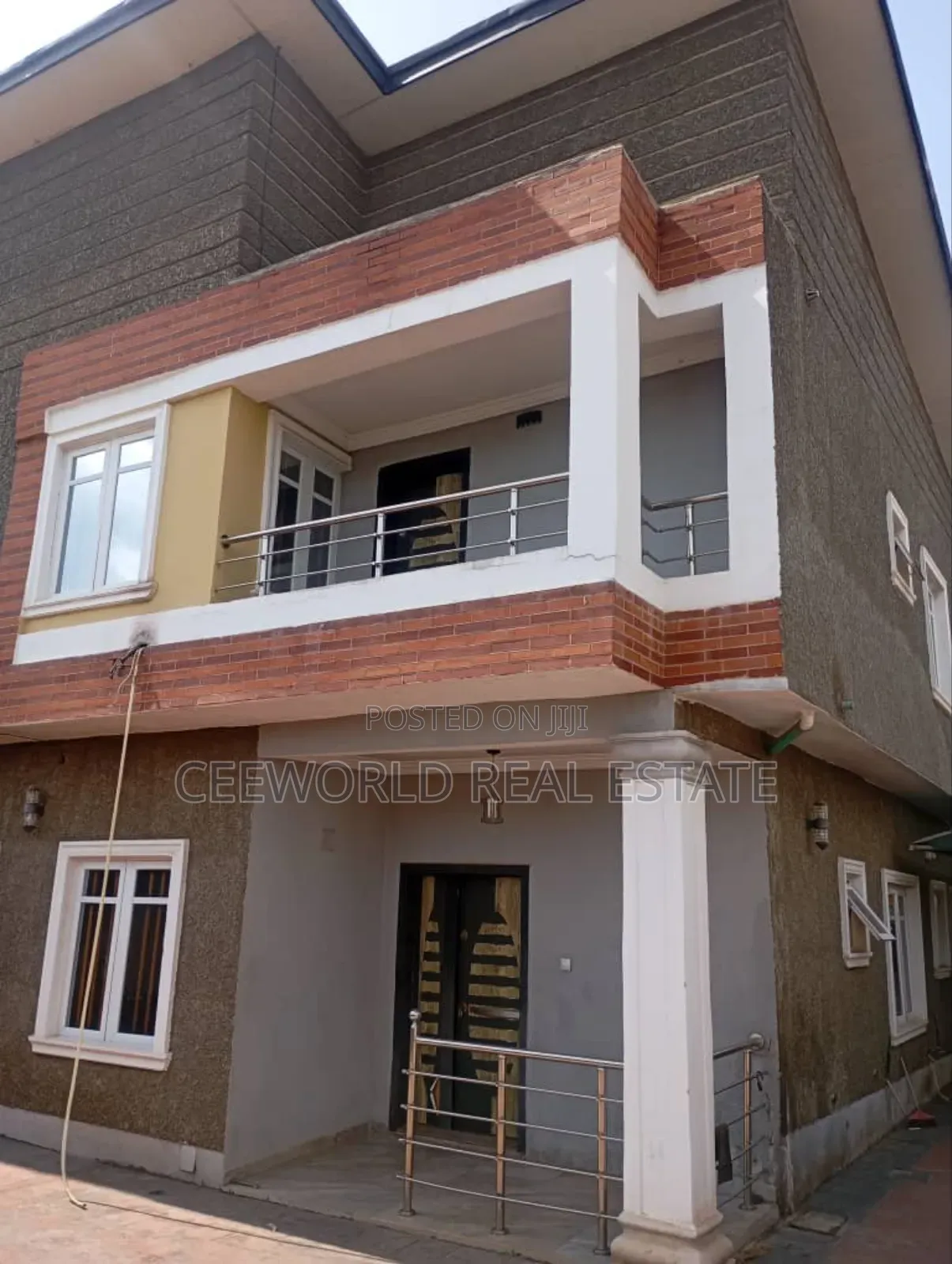 4bdrm Duplex in Main Jericho Gra for rent