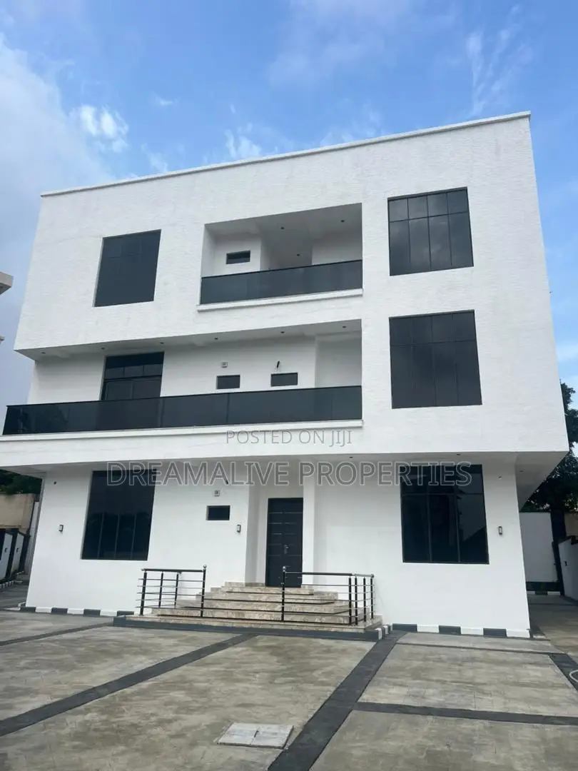 5bdrm Duplex in Katampe Extension for rent
