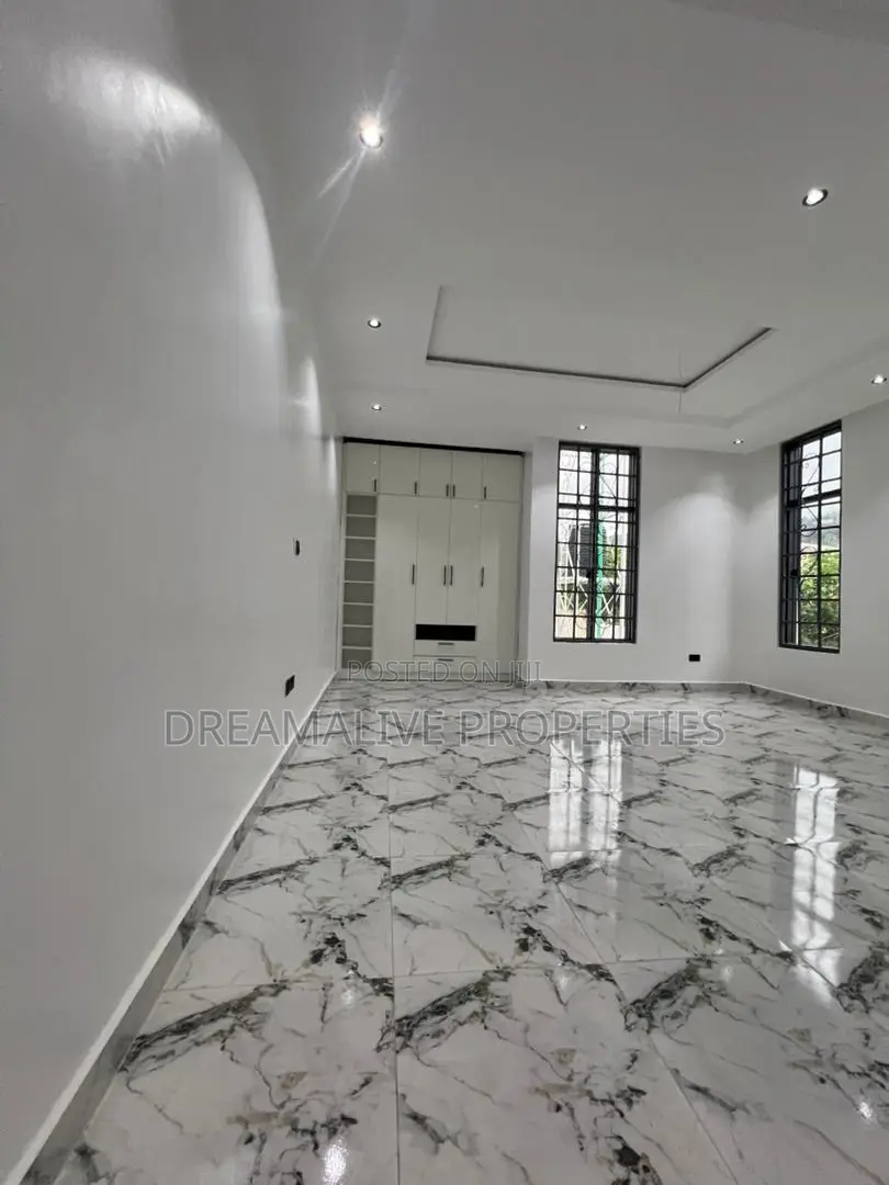 5bdrm Duplex in Katampe Extension for rent
