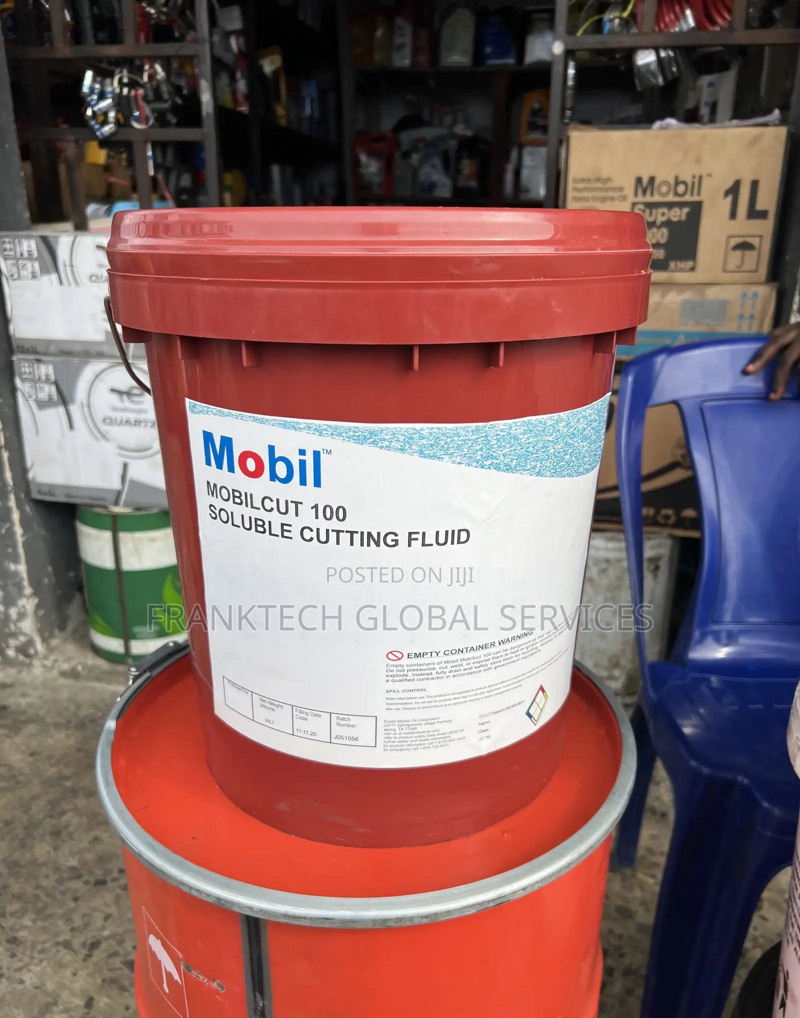 Mobilcut 100 Soluble Cutting Fluid