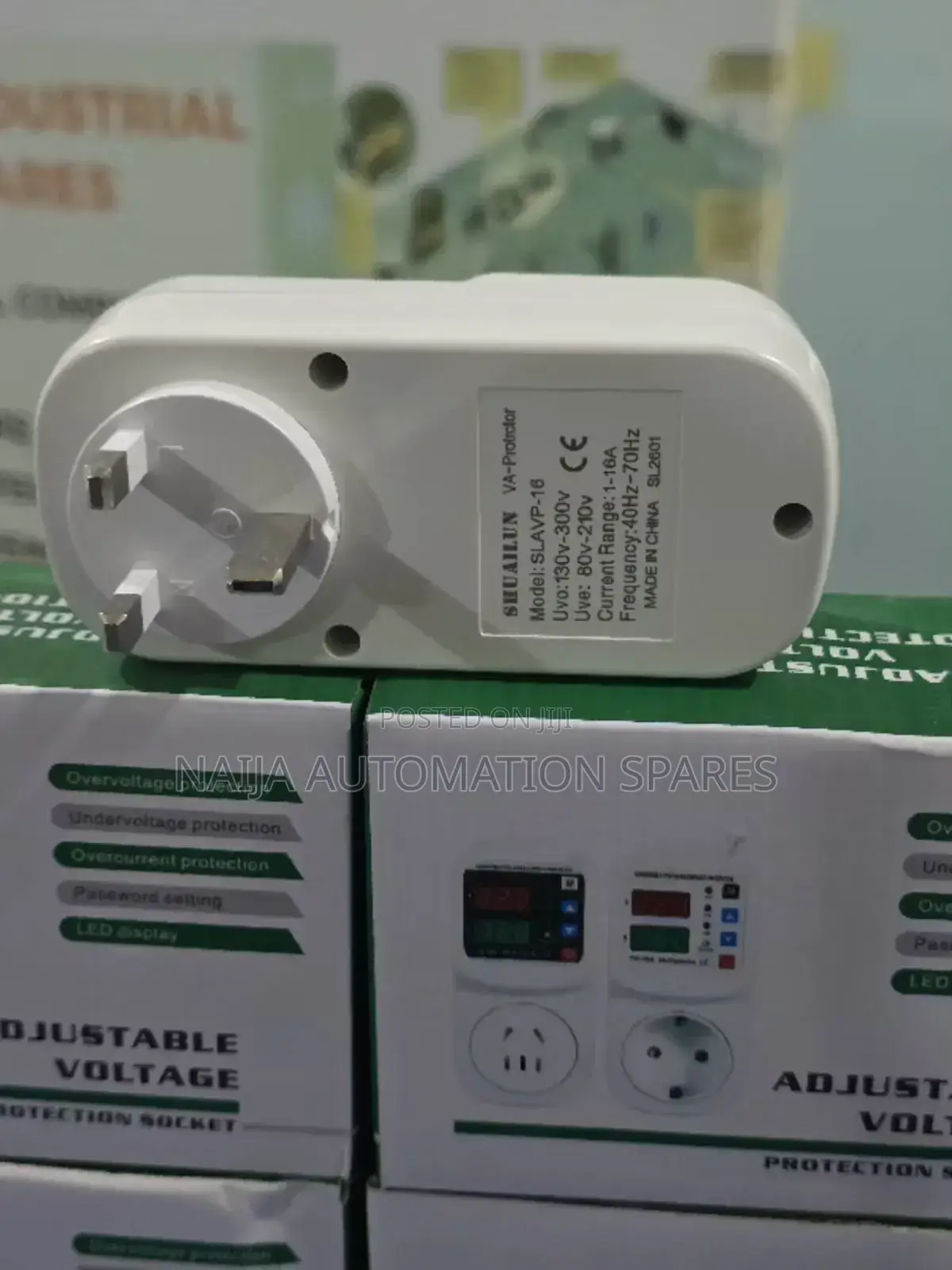 Self Resetting Automatic Voltage Current Protector Socket Ac 220v 16a