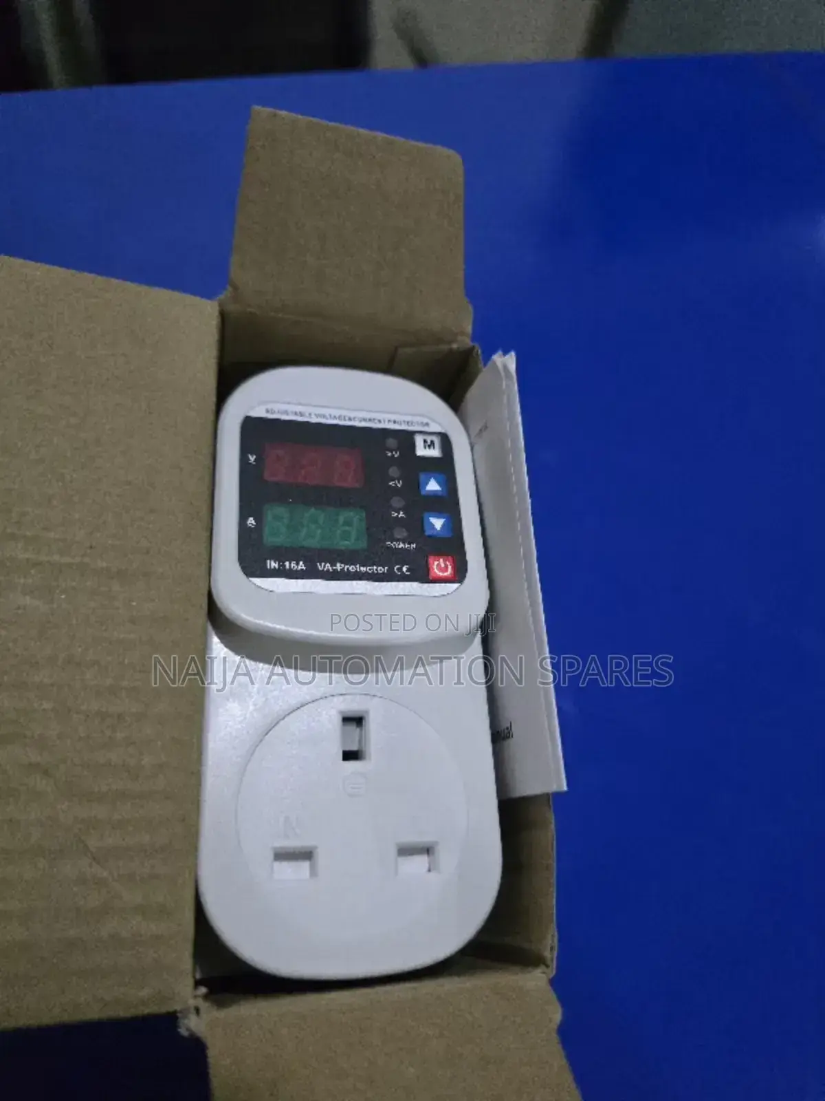 Self Resetting Automatic Voltage Current Protector Socket Ac 220v 16a