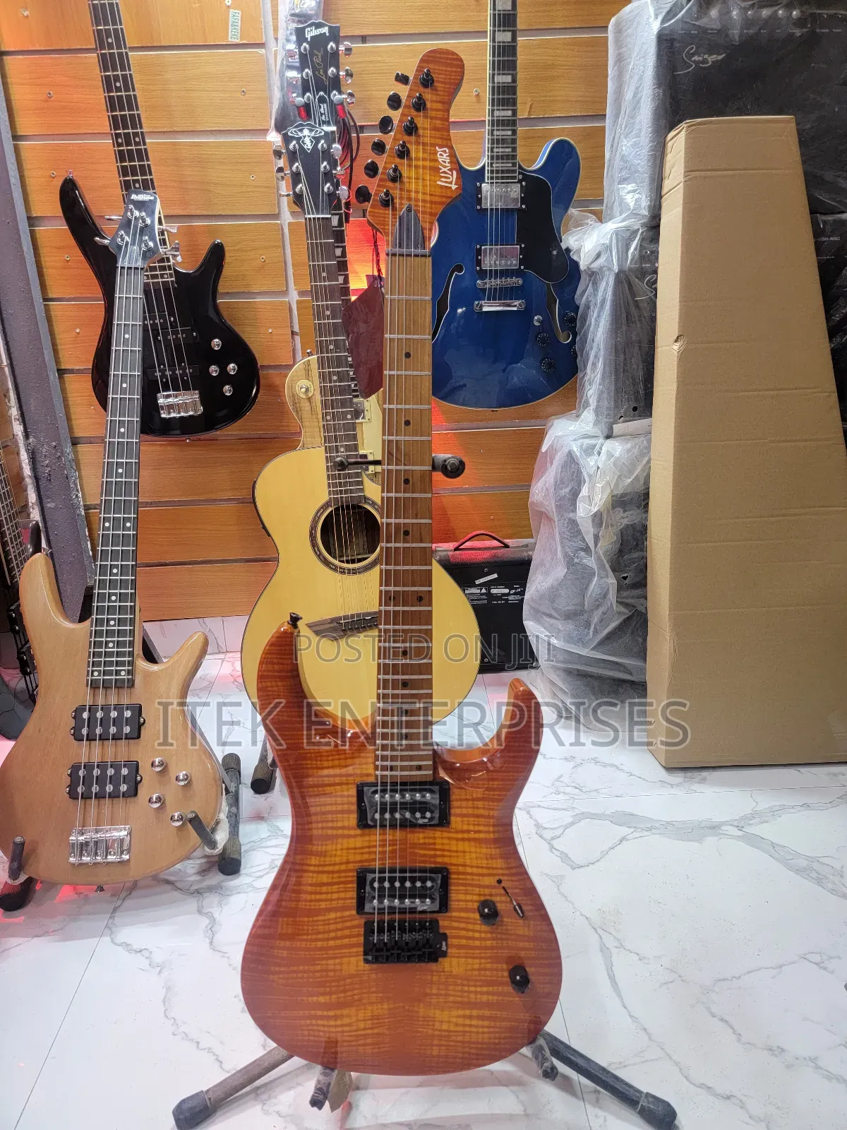 Luxars Electric Guitar