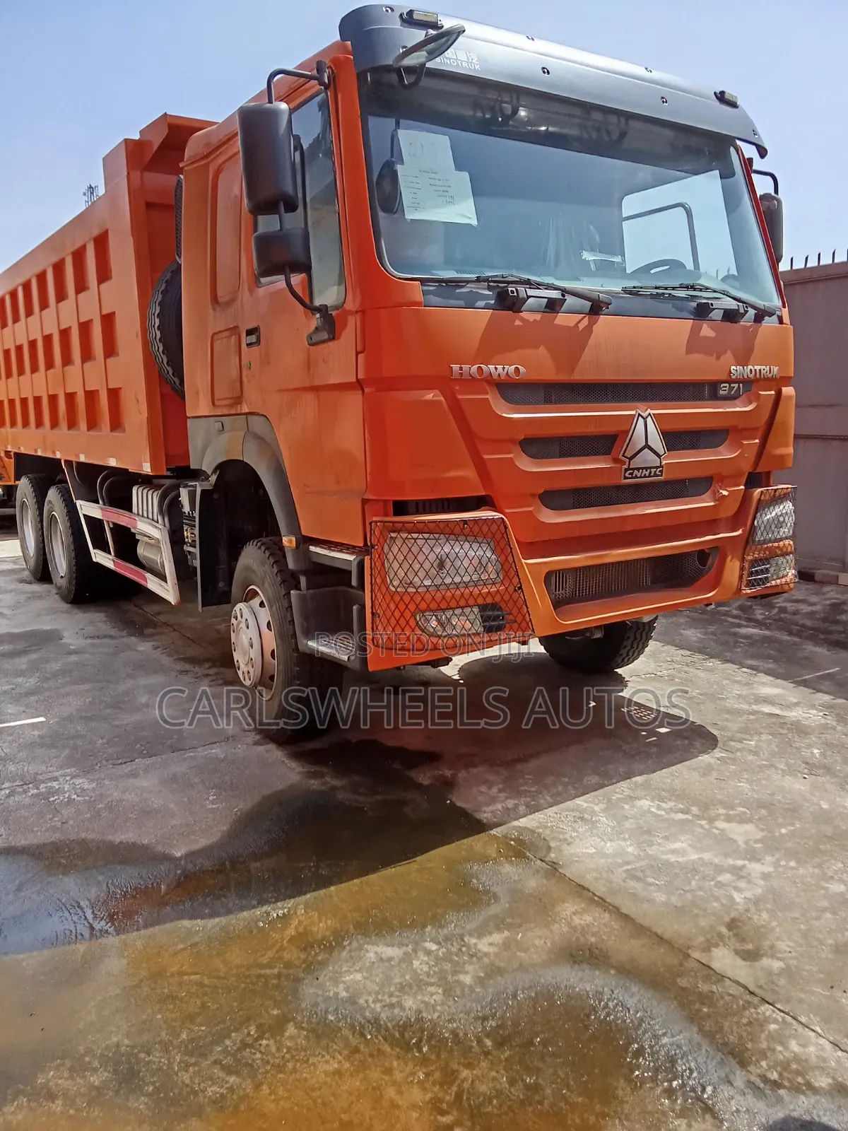 Refurbished 12tyres Foreign Used Howo Tipper Dump Truck.