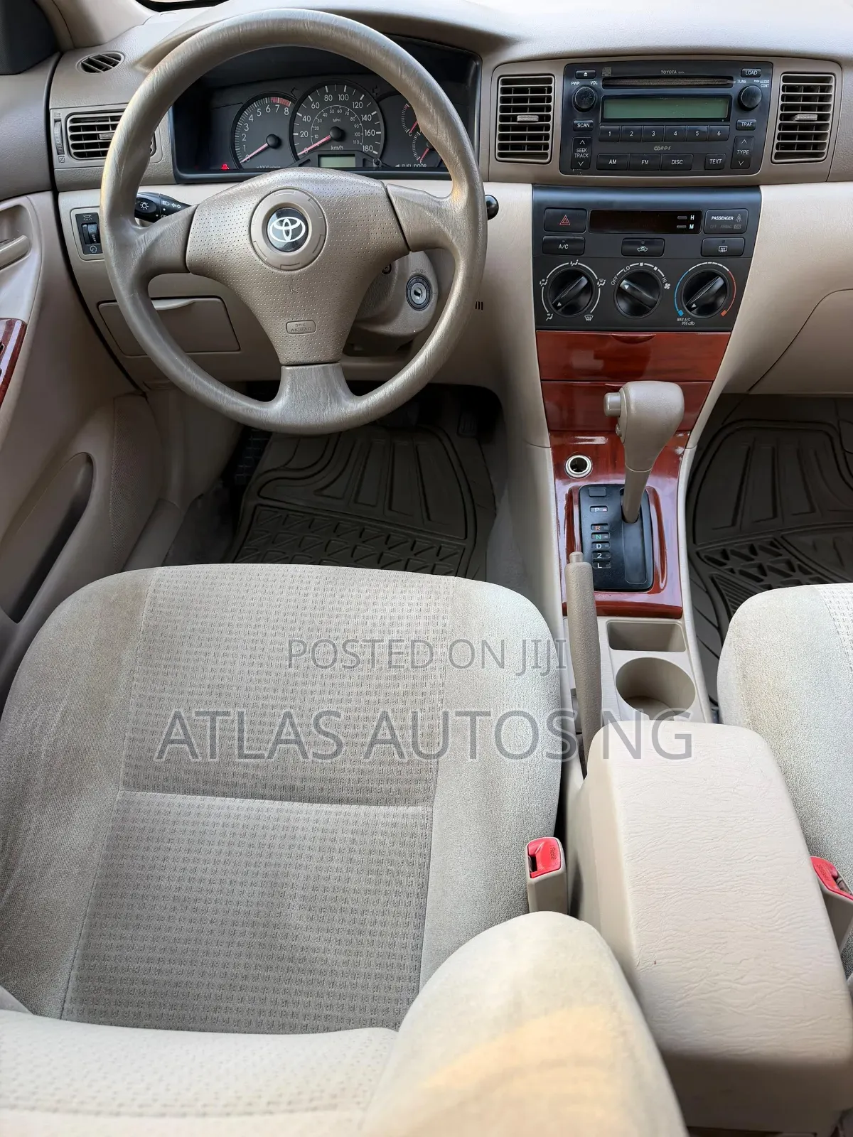 Toyota Corolla LE 2005 Gold