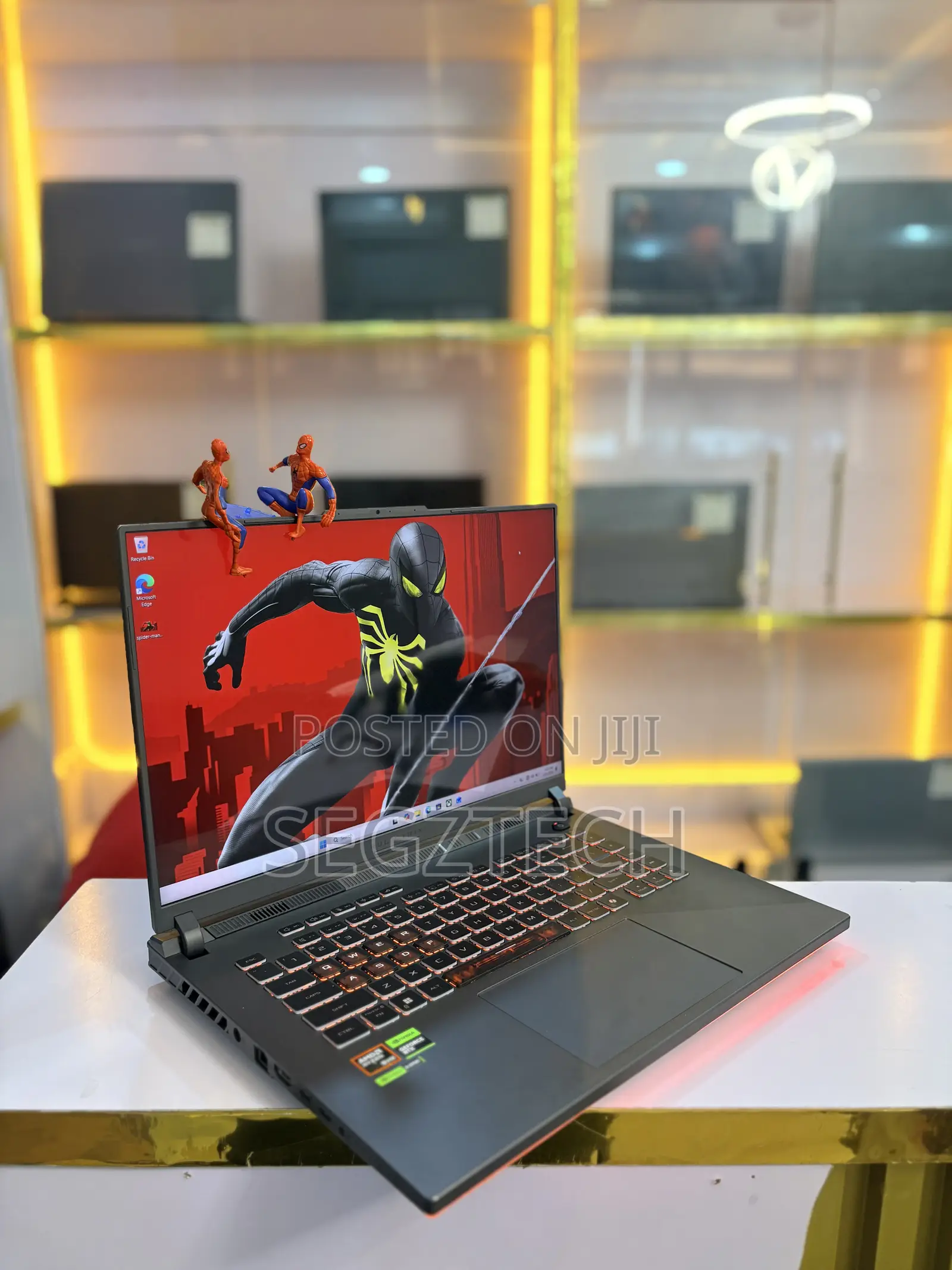 Laptop Asus ROG Strix G16 G614 16GB AMD Ryzen 9 SSD 1T