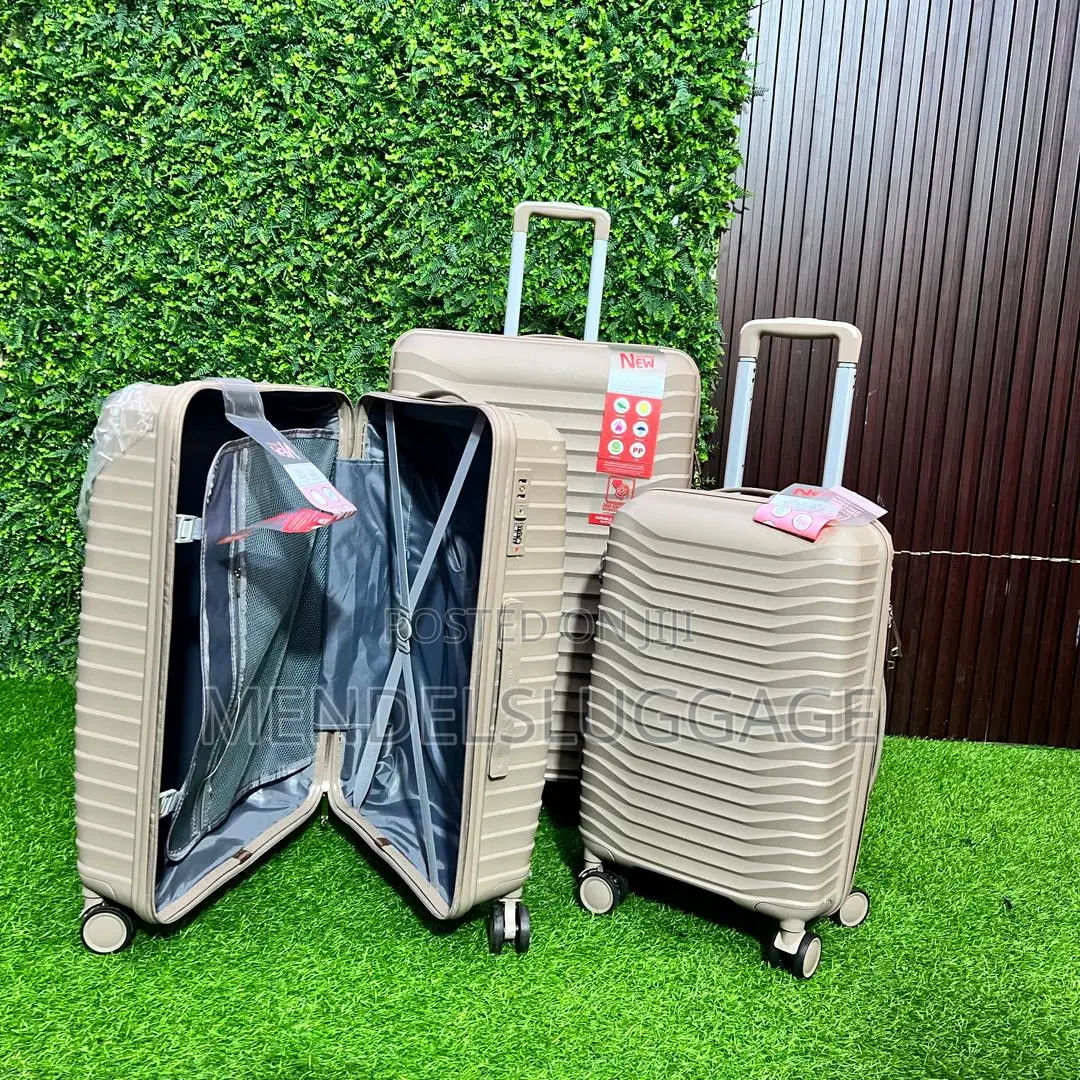 Elegant 3-Piece Cream Travel Suitcase Set