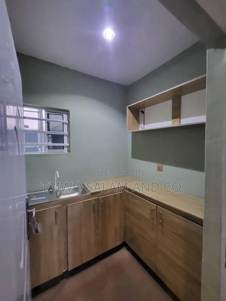 3bdrm Bungalow in Oluyole Estate for sale