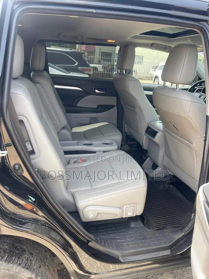 Toyota Highlander XLE 4x2 V6 (3.5L 6cyl 8A) 2018 Black