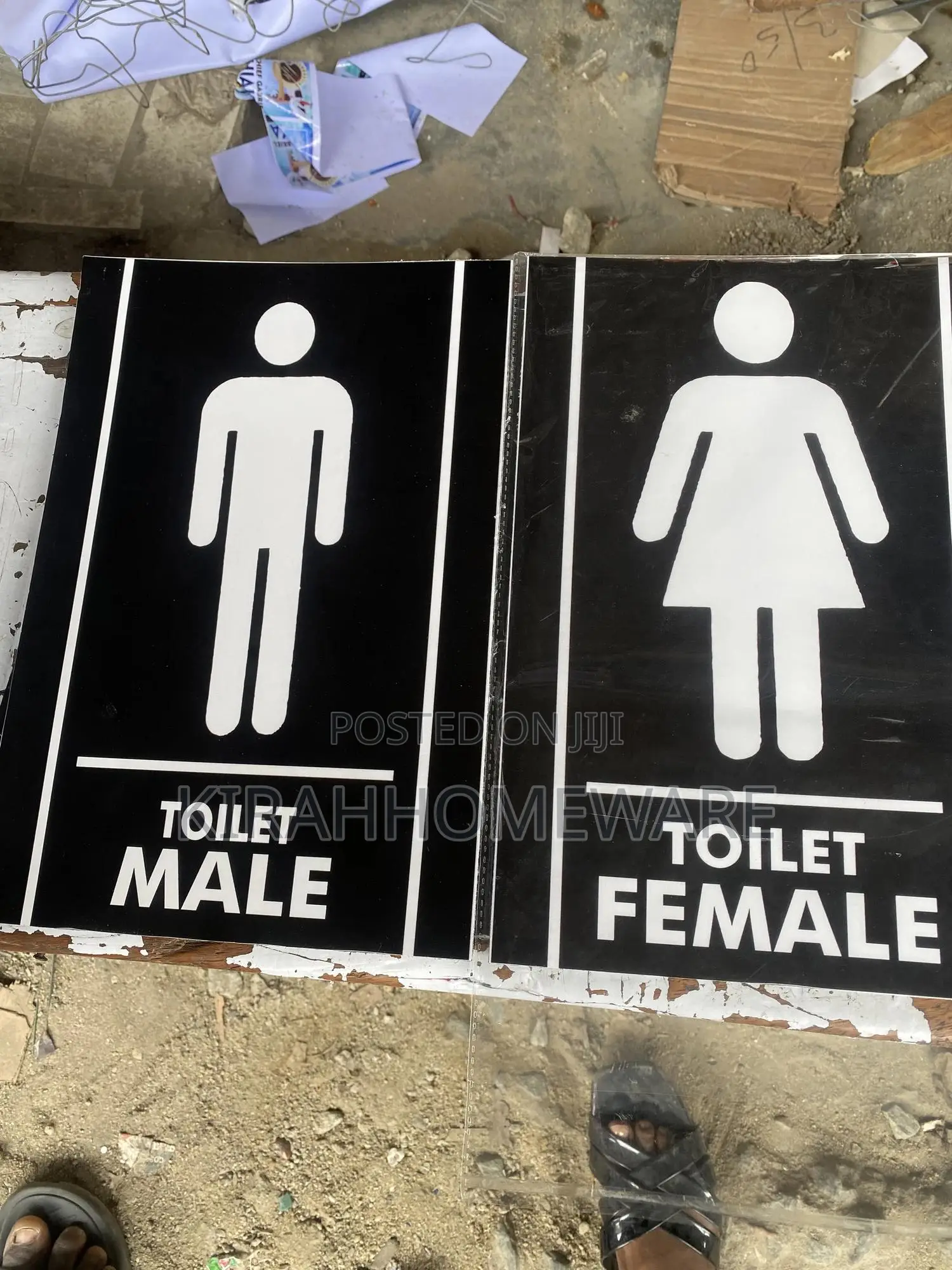 Board Male And Female Toilet Sign