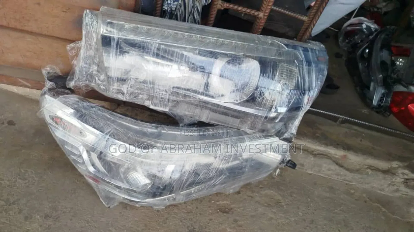 Headlight Toyota Hilux 2020