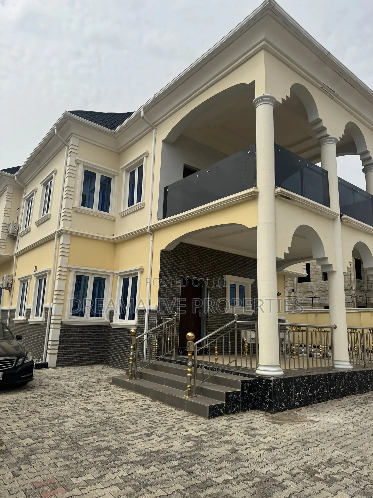 4bdrm Duplex in Kafe District, Life Camp for sale