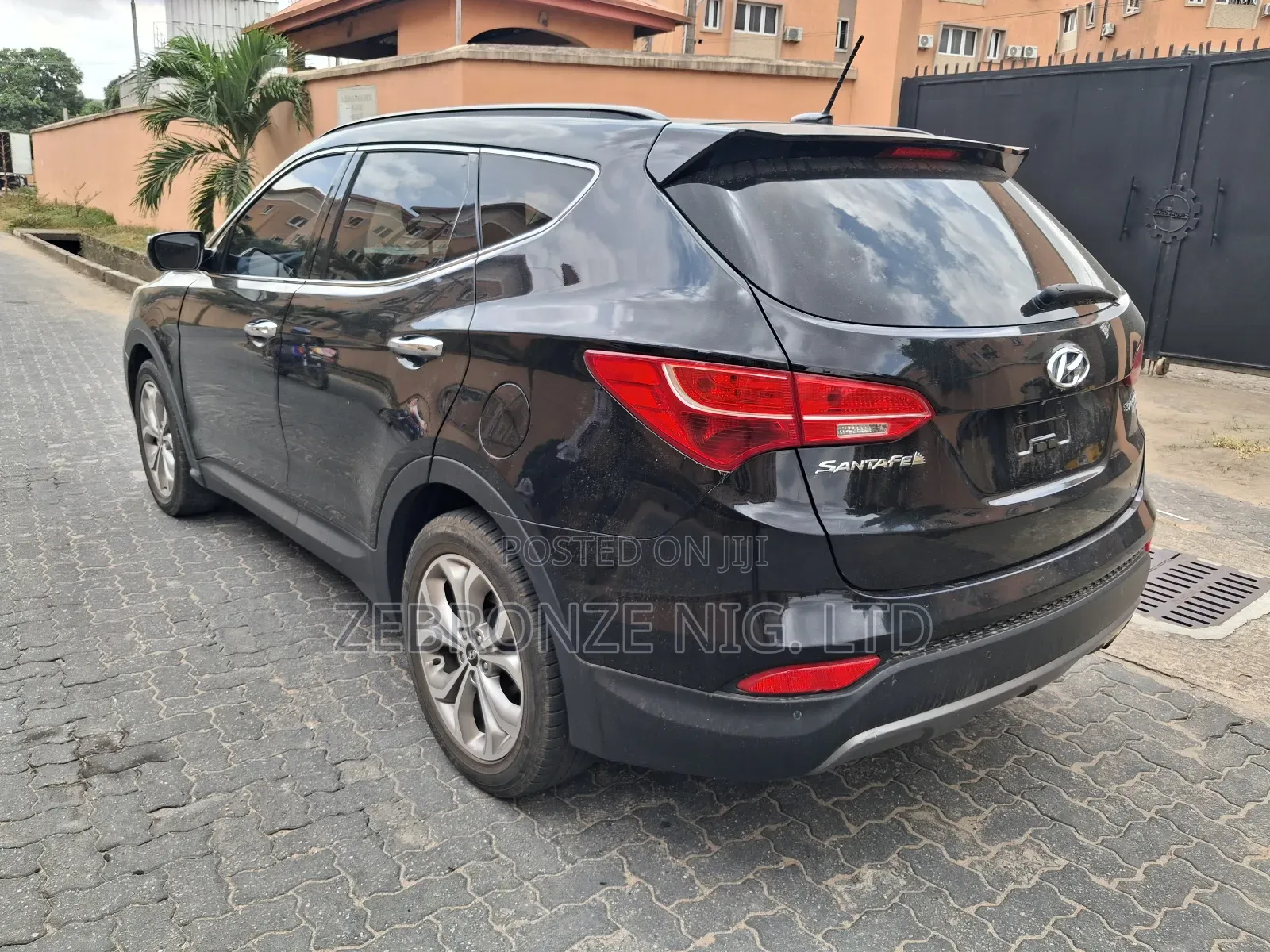 Hyundai Santa Fe Limited 4dr SUV AWD (3.3L 6cyl 6A) 2015 Black