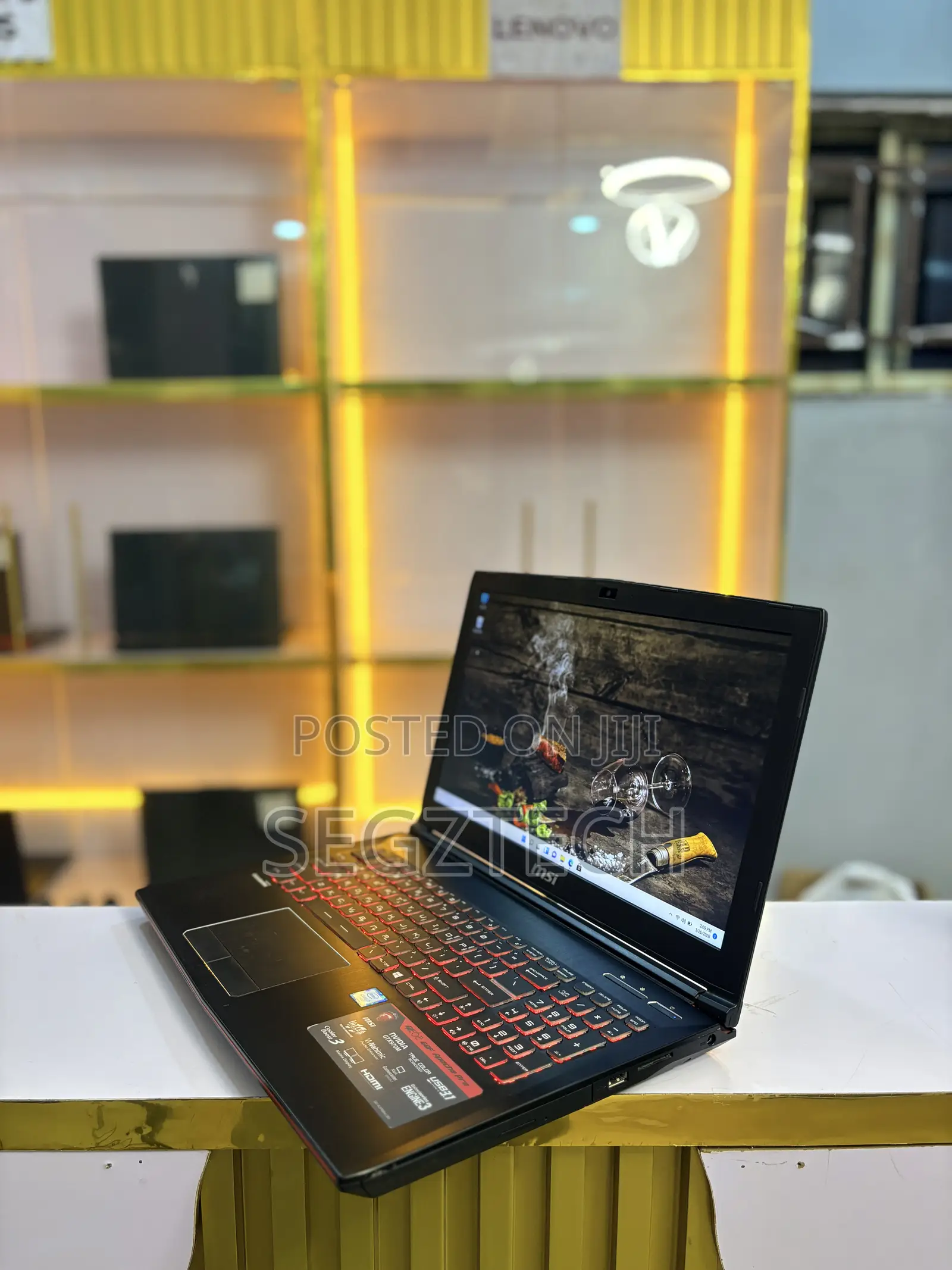 Laptop MSI GE62 2QE Apache 8GB Intel Core i7 SSD 256GB
