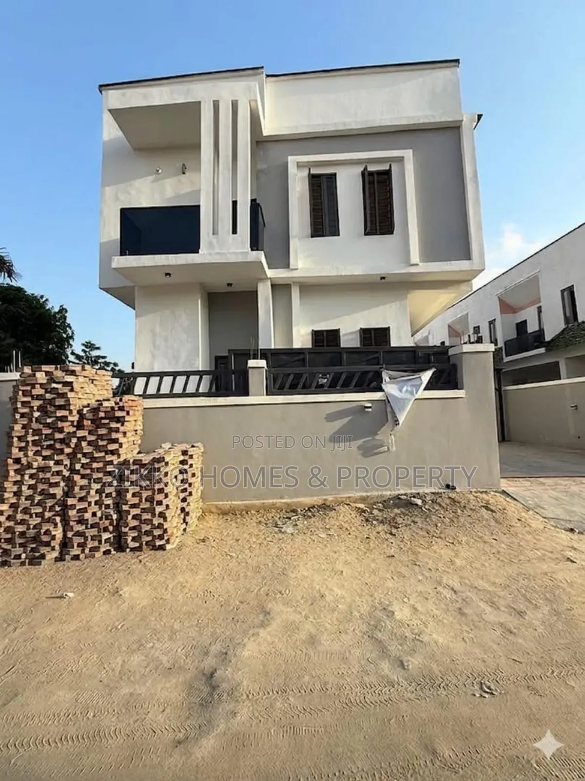 5bdrm Duplex in Ajah, Lekki for sale
