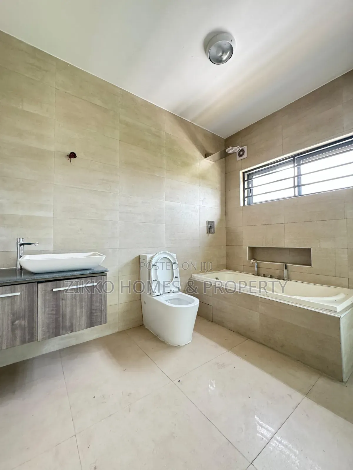 5bdrm Duplex in Chevron Conservative, Lekki for sale
