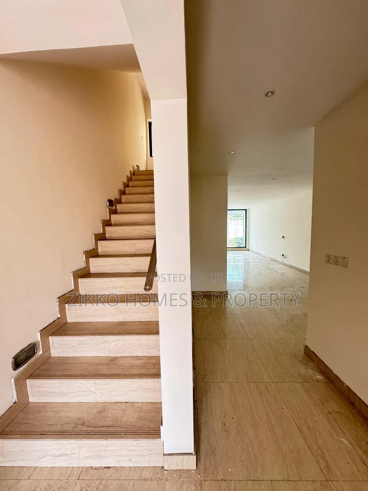 5bdrm Duplex in Chevron Conservative, Lekki for sale