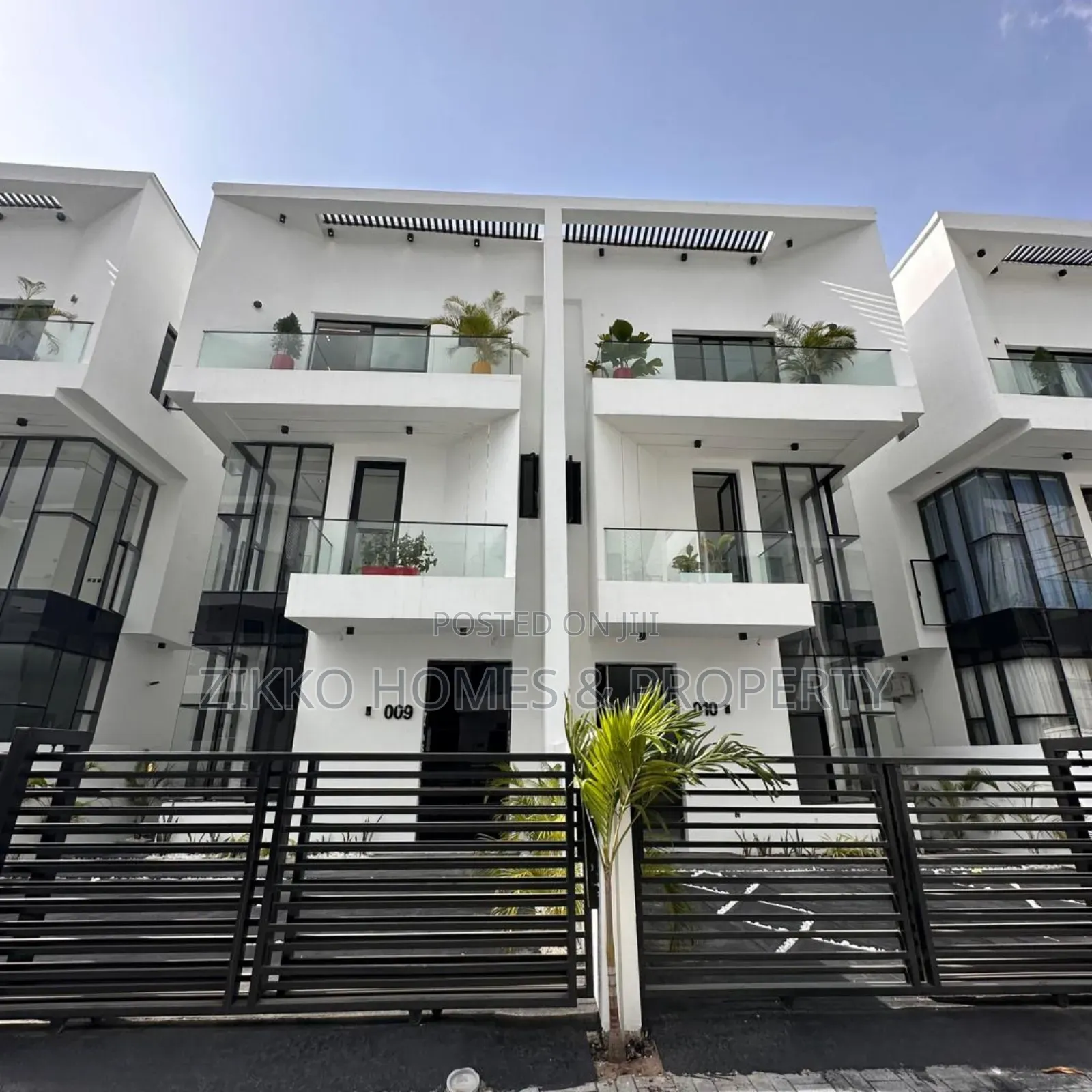 4bdrm Duplex in Orchid Road, Lekki for sale