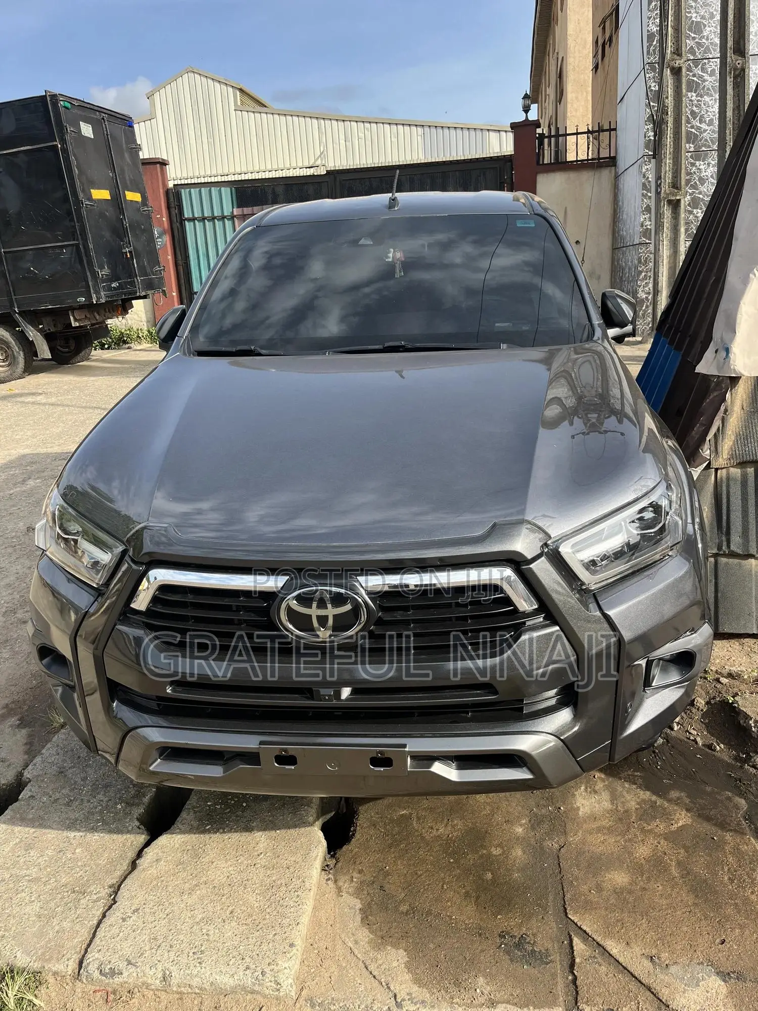 Toyota Hilux 2023 Gray