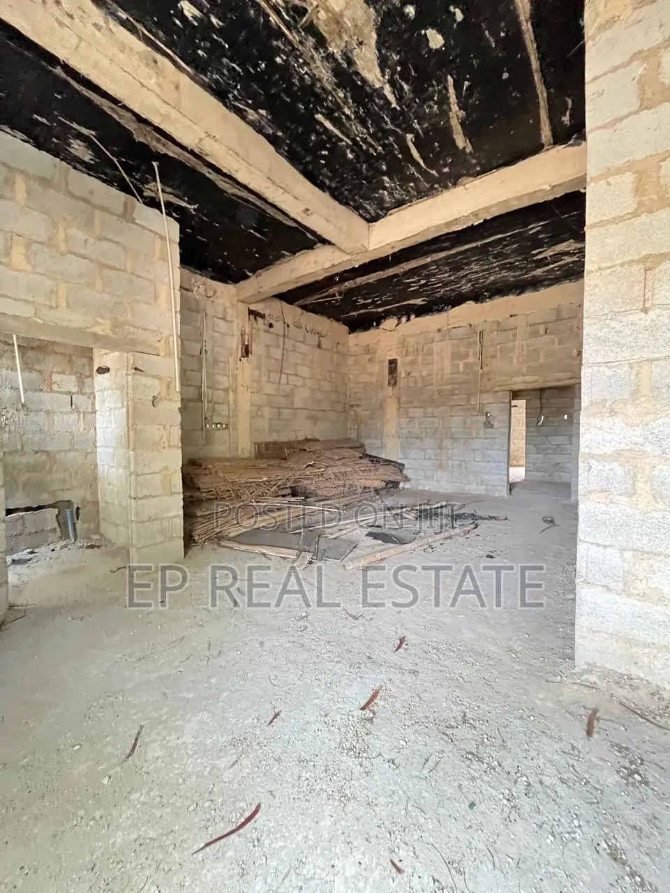 4bdrm Duplex in Apo Resettlement for sale
