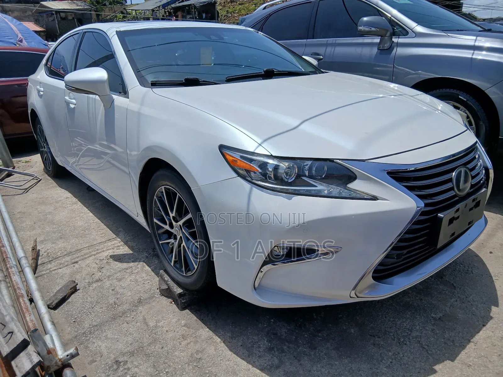Lexus ES 350 FWD 2016 White