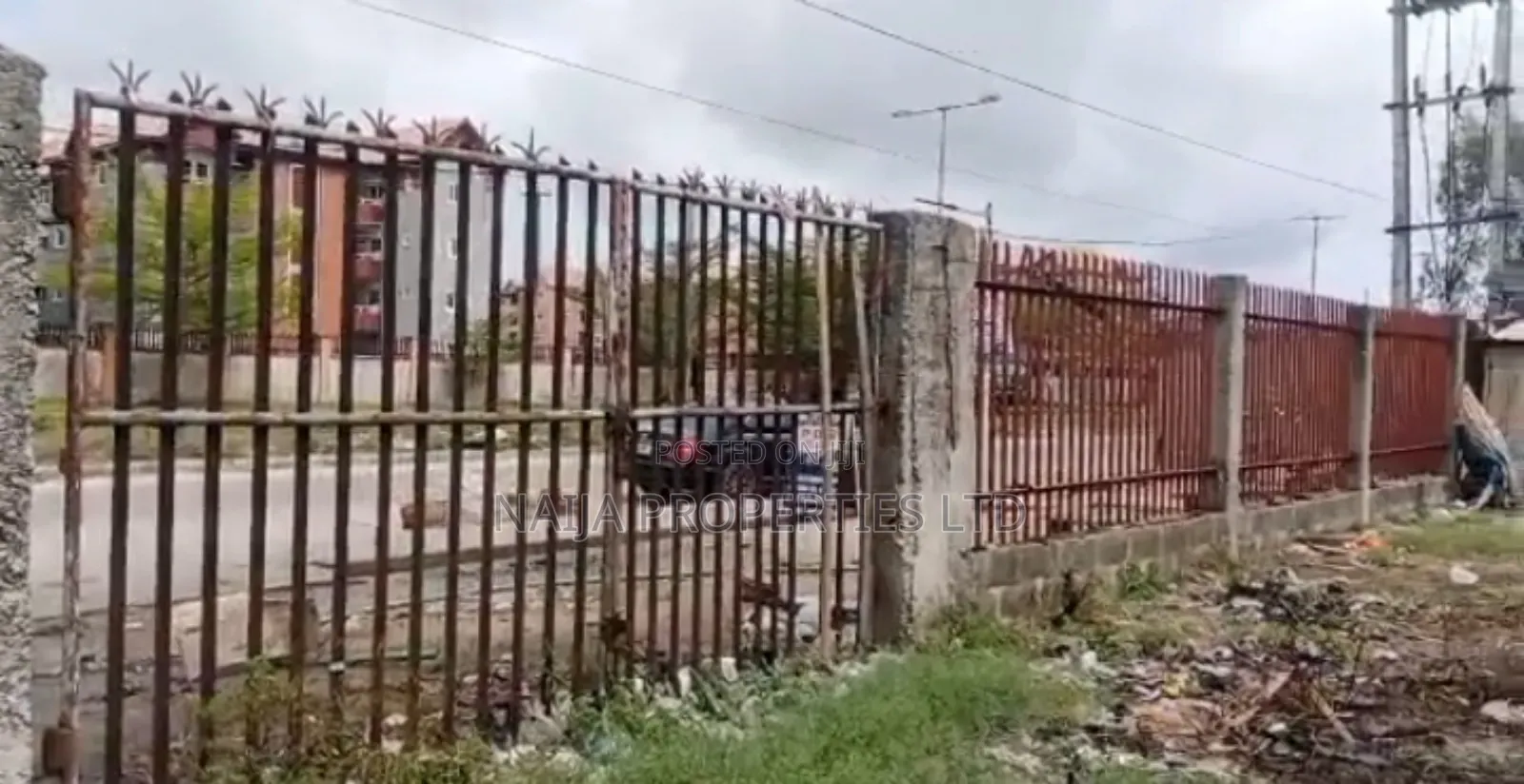 Full Plot of 650sqm Directly on Monastery Rd, Sangotedo for Sale