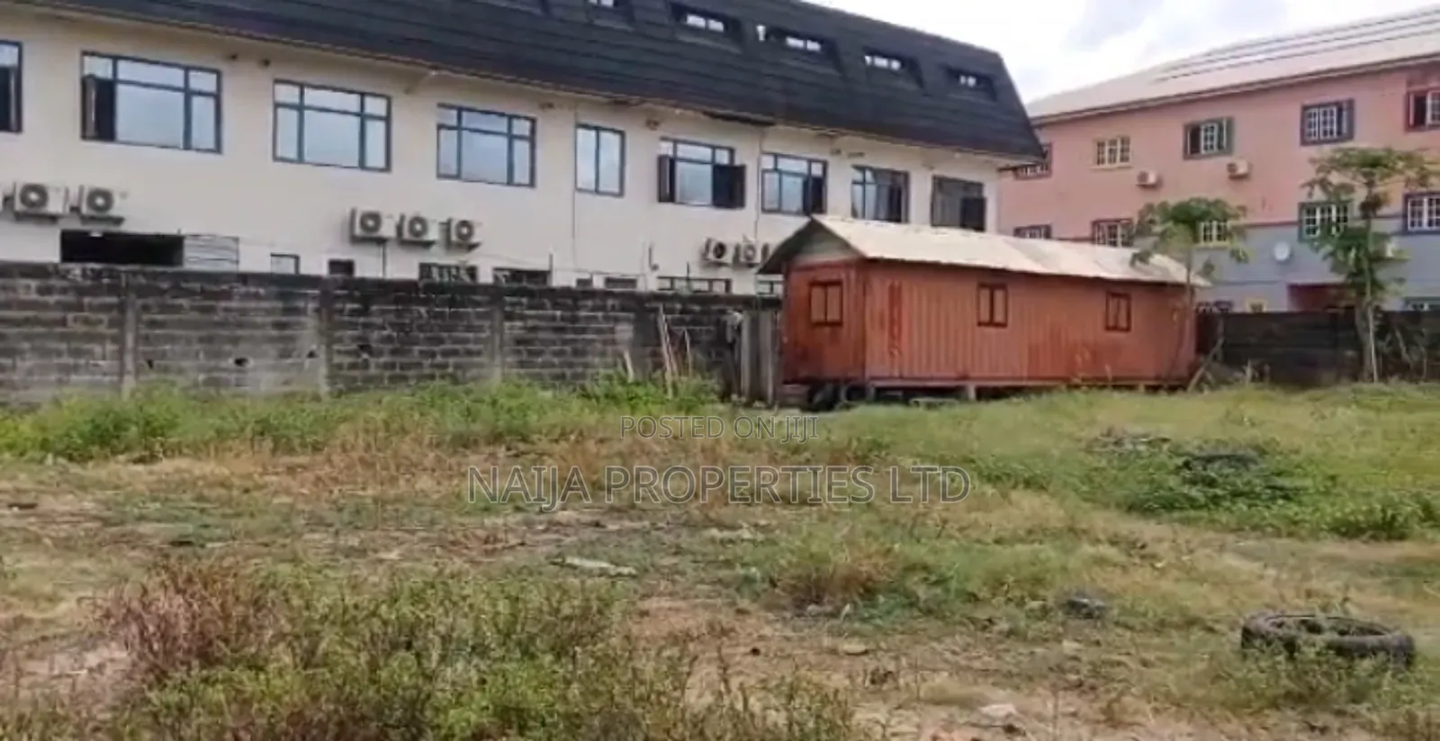 Full Plot of 650sqm Directly on Monastery Rd, Sangotedo for Sale