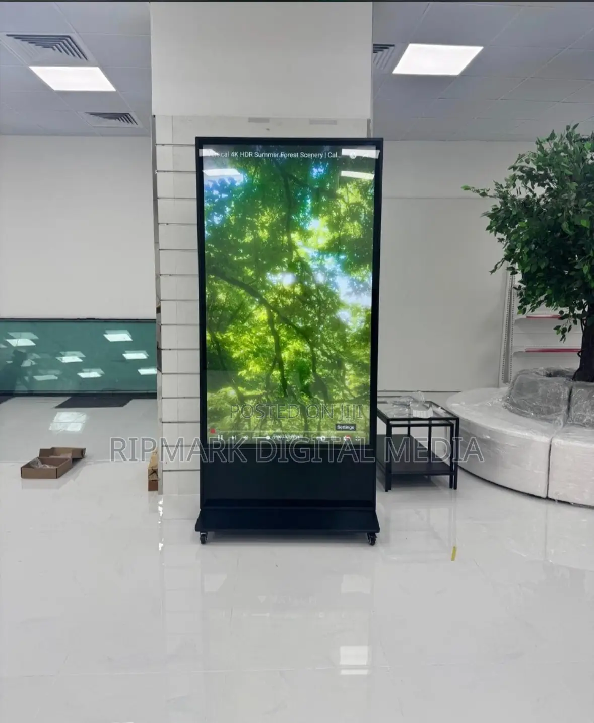 75 Inches Digital Interactive Display Screen