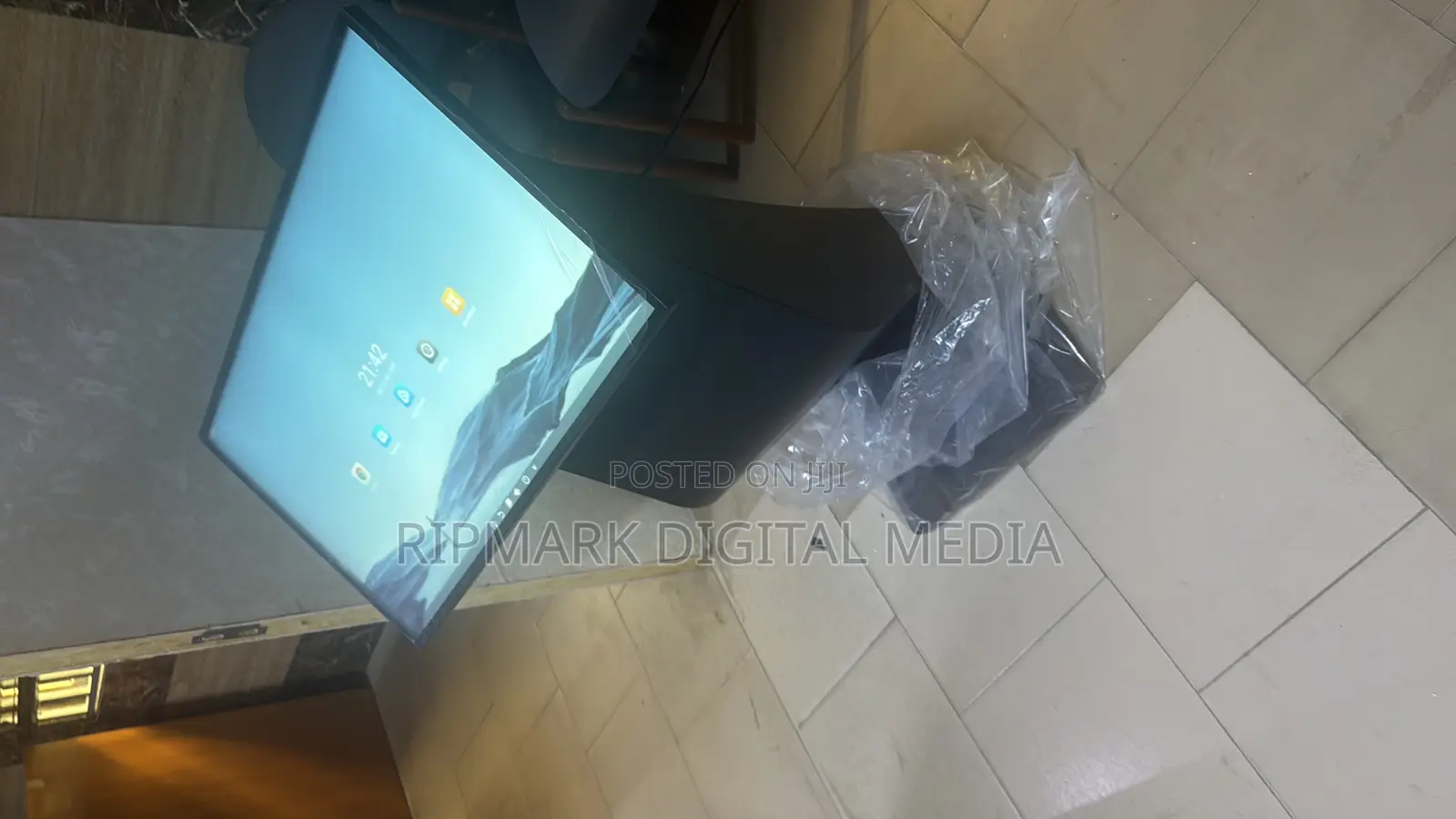32 Inches K Stand Digital Kiosk