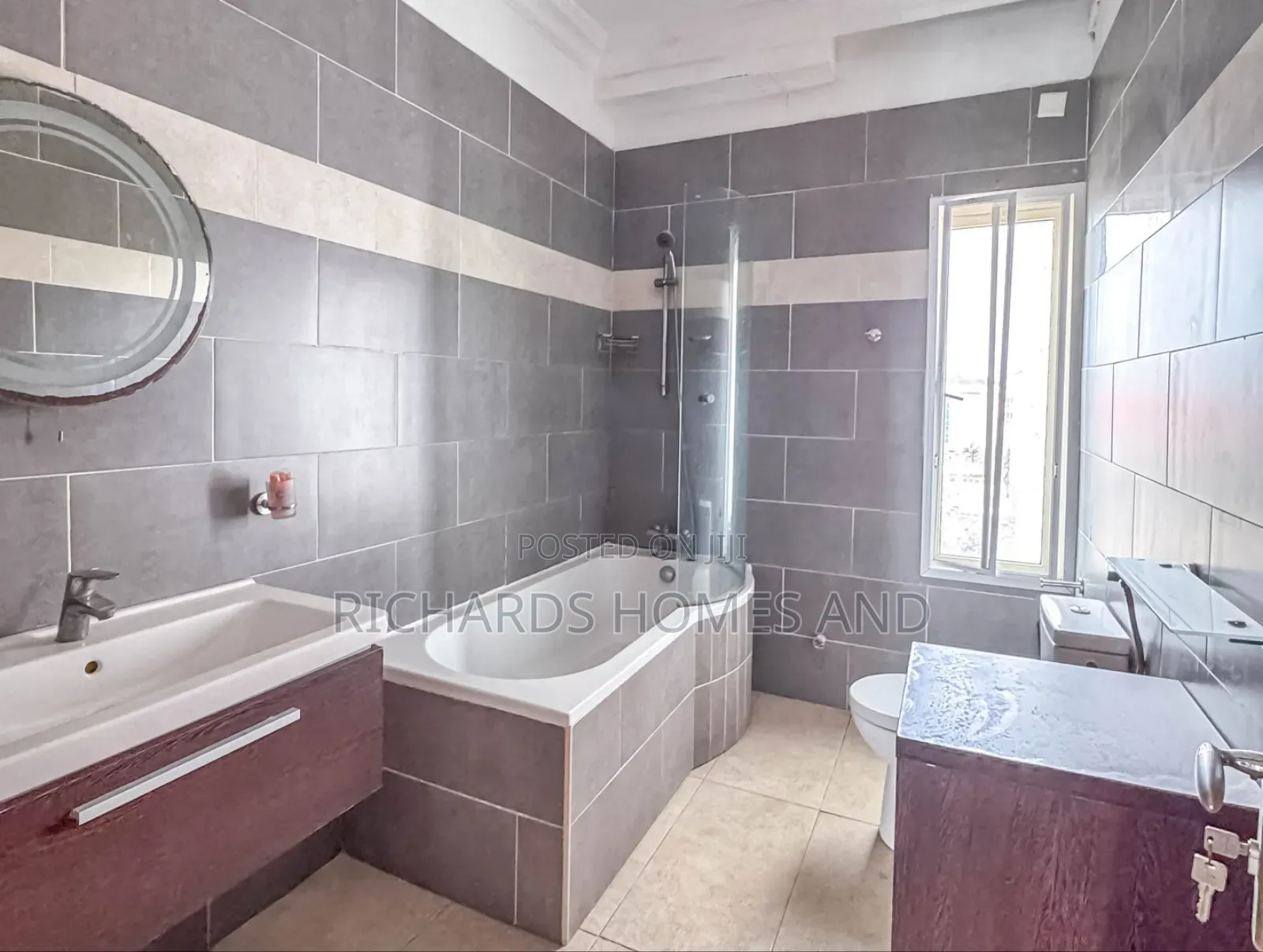 4bdrm Maisonette in Victoria Island Extension for rent