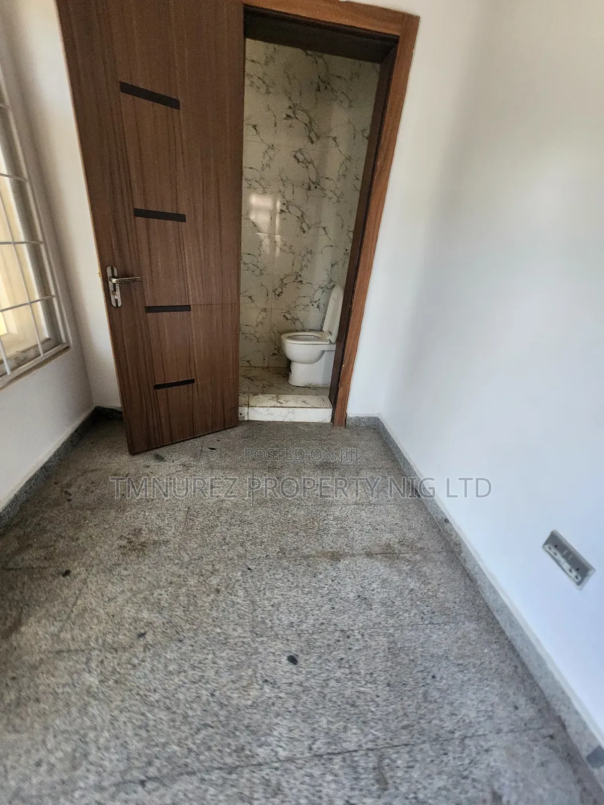 5bdrm Duplex in Chevron for rent