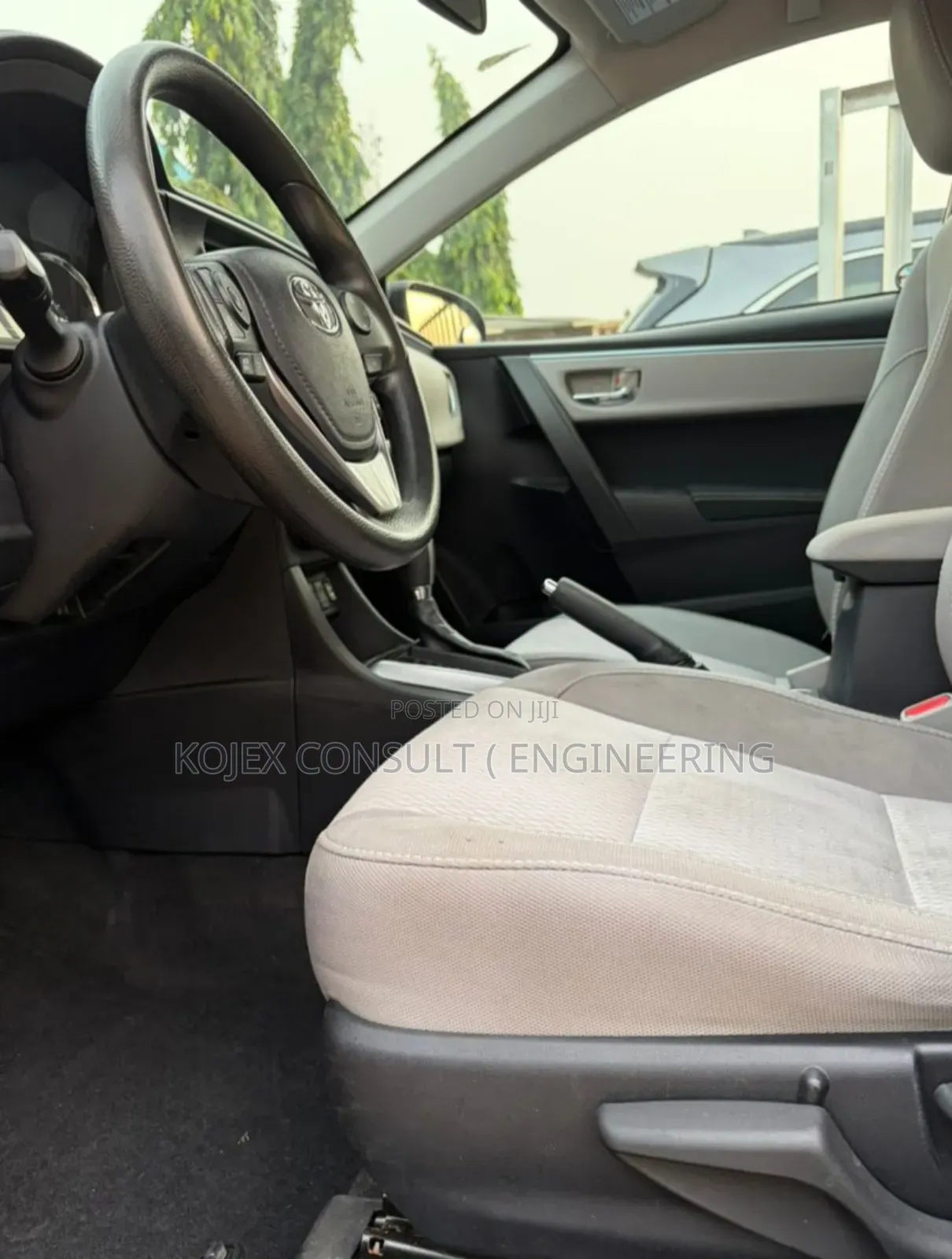 Toyota Corolla LE 4dr Sedan (1.8L 4cyl CVT) 2014 Red