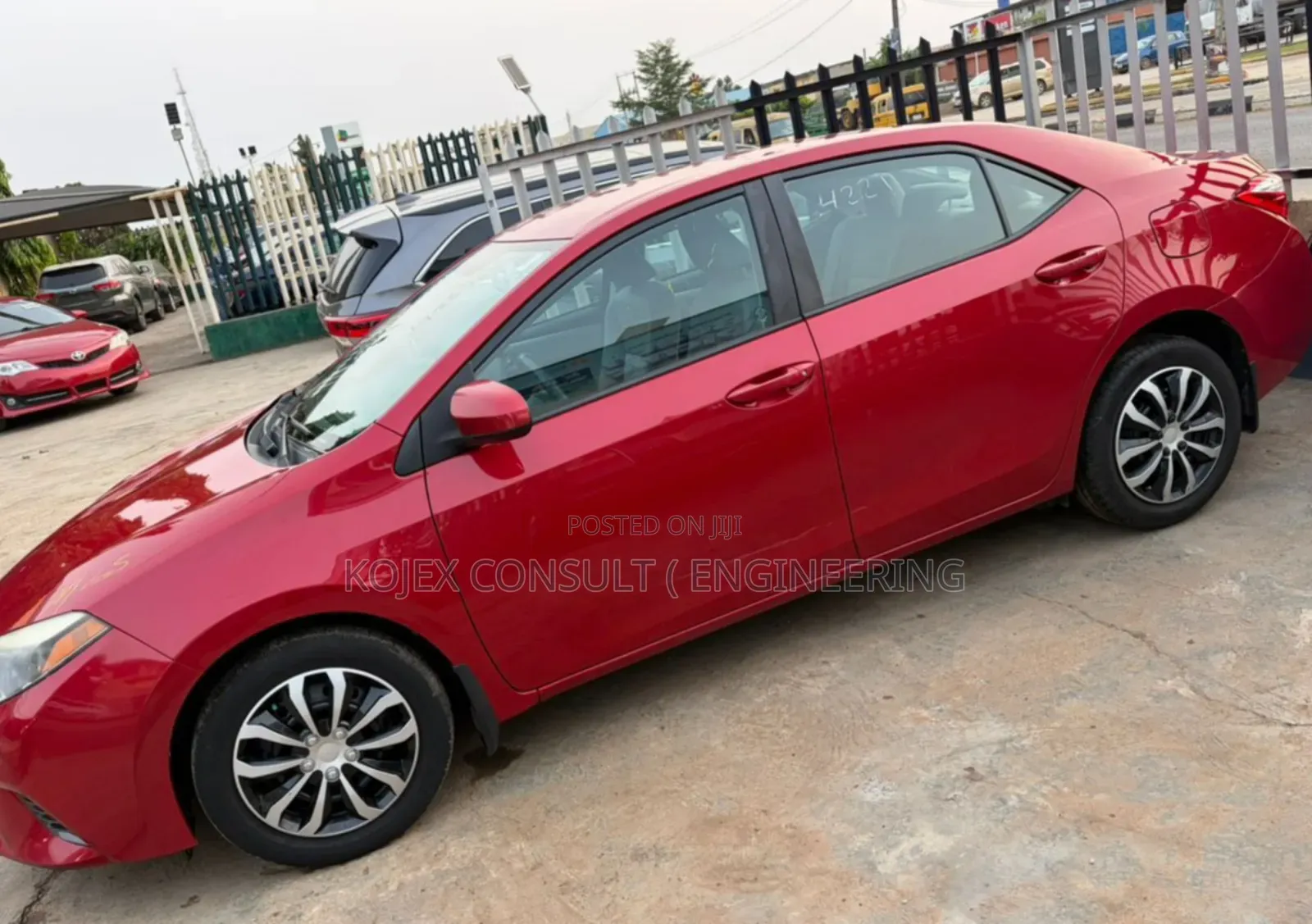 Toyota Corolla LE 4dr Sedan (1.8L 4cyl CVT) 2014 Red