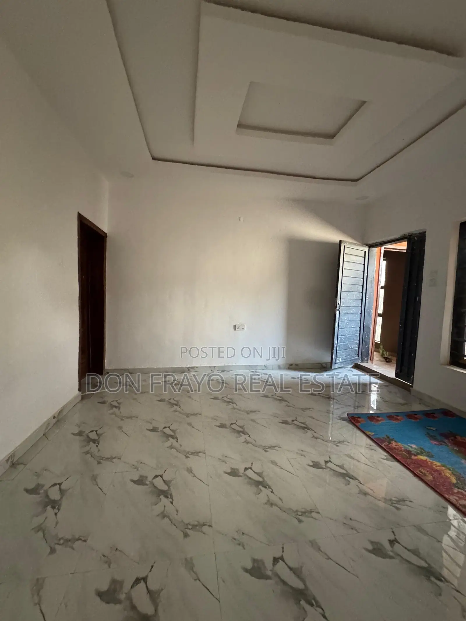 8bdrm Block of Flats in Almond Estate Akobo for sale