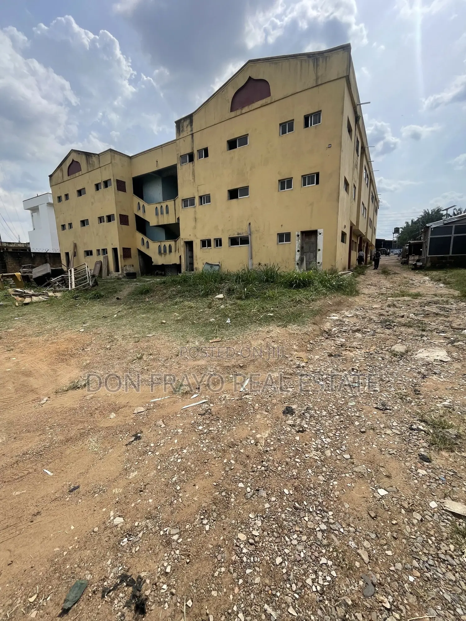 24 Room Commercial Building for Sale at Awolowo Junction Bodija Ibadan