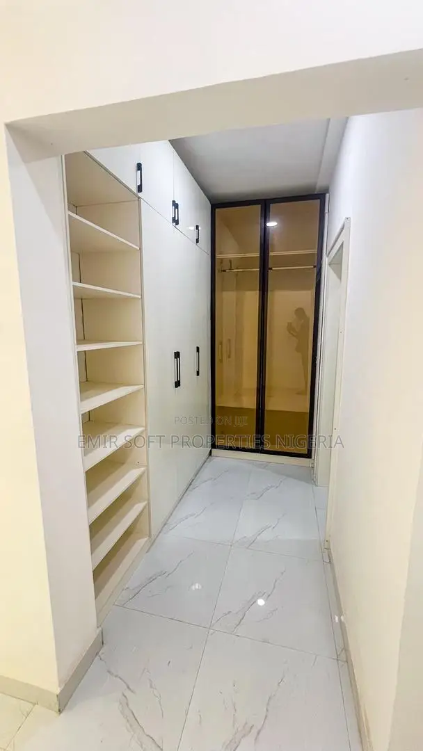 4bdrm Duplex in Star Gate Oluyole for sale
