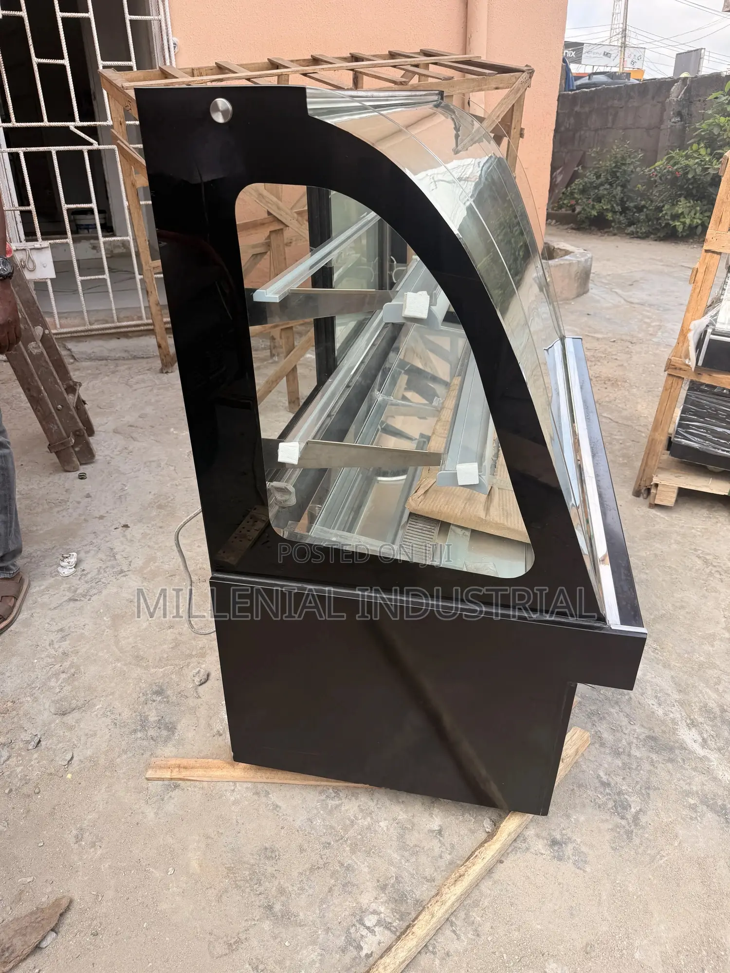 5 Feet Cake Display and Chiller