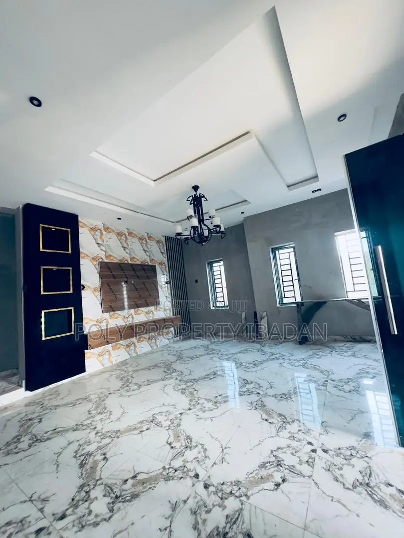 3bdrm Apartment in Olapade Estate, Ibadan for rent