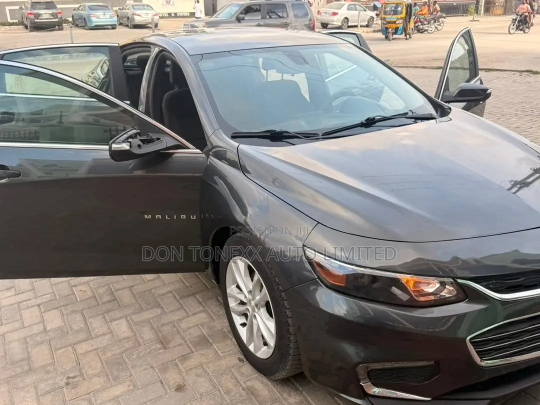Chevrolet Malibu LS w/1LS 2017 Gray