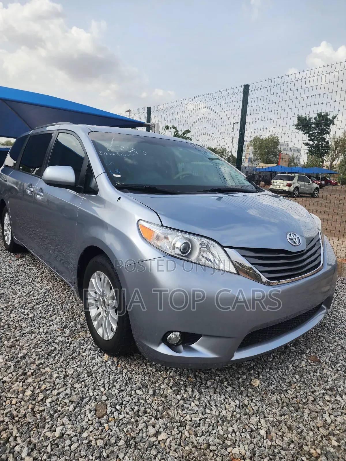 Toyota Sienna Limited 7 Passenger 2011 Silver