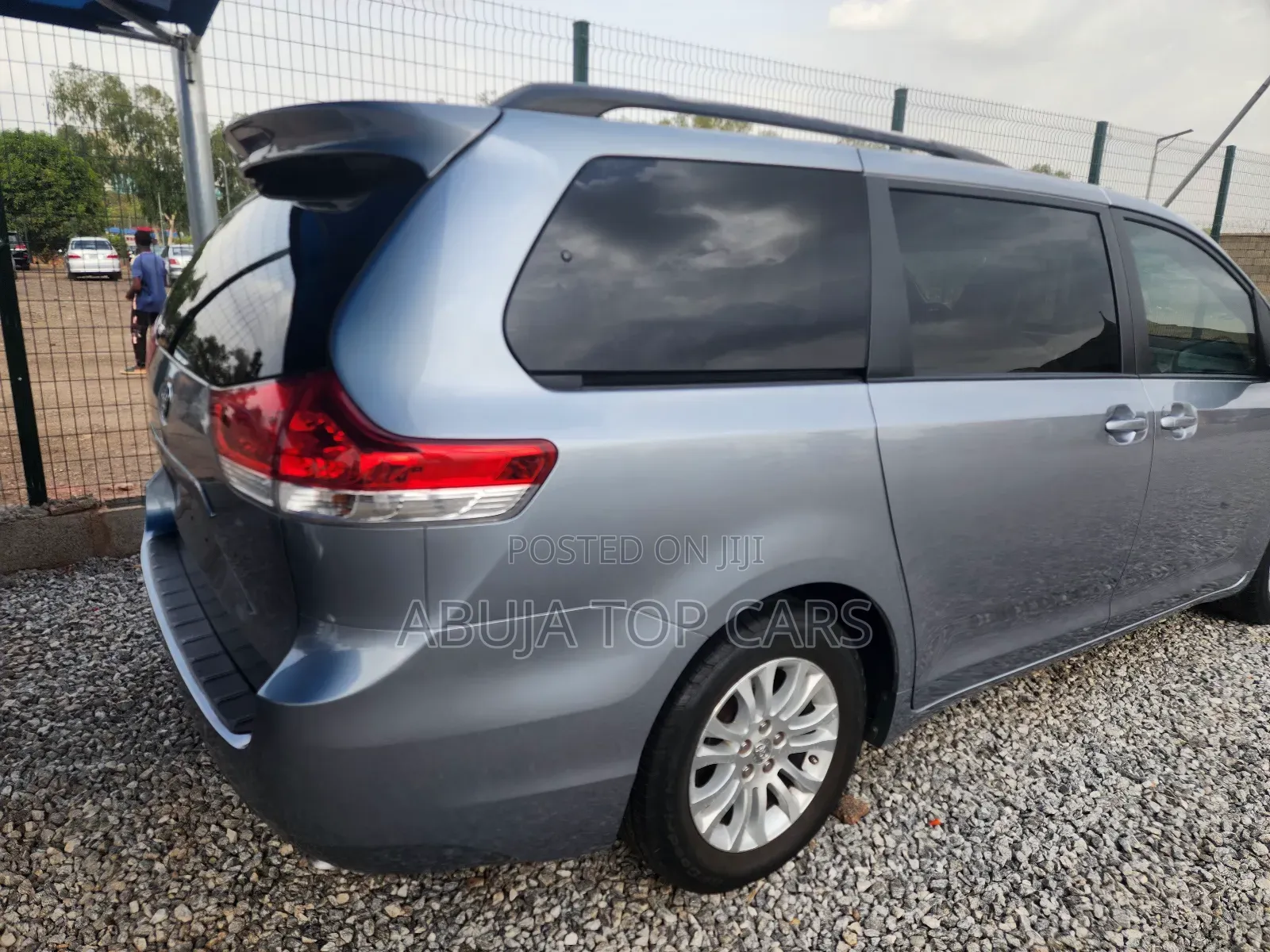 Toyota Sienna Limited 7 Passenger 2011 Silver