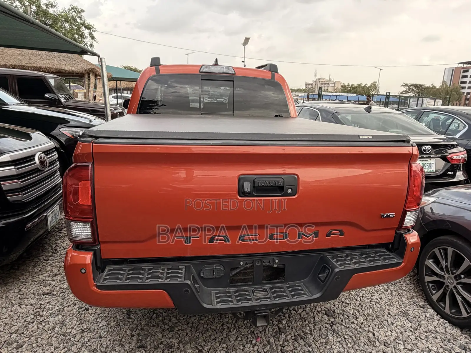 Toyota Tacoma 2017 Orange
