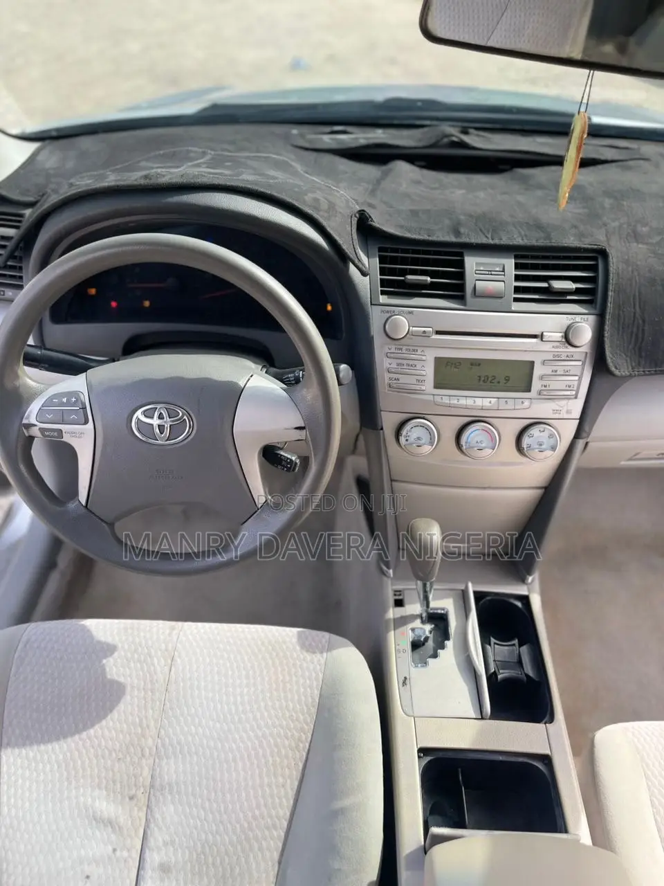 Toyota Camry LE 4dr Sedan (2.5L 4cyl 6AM) 2010 Silver