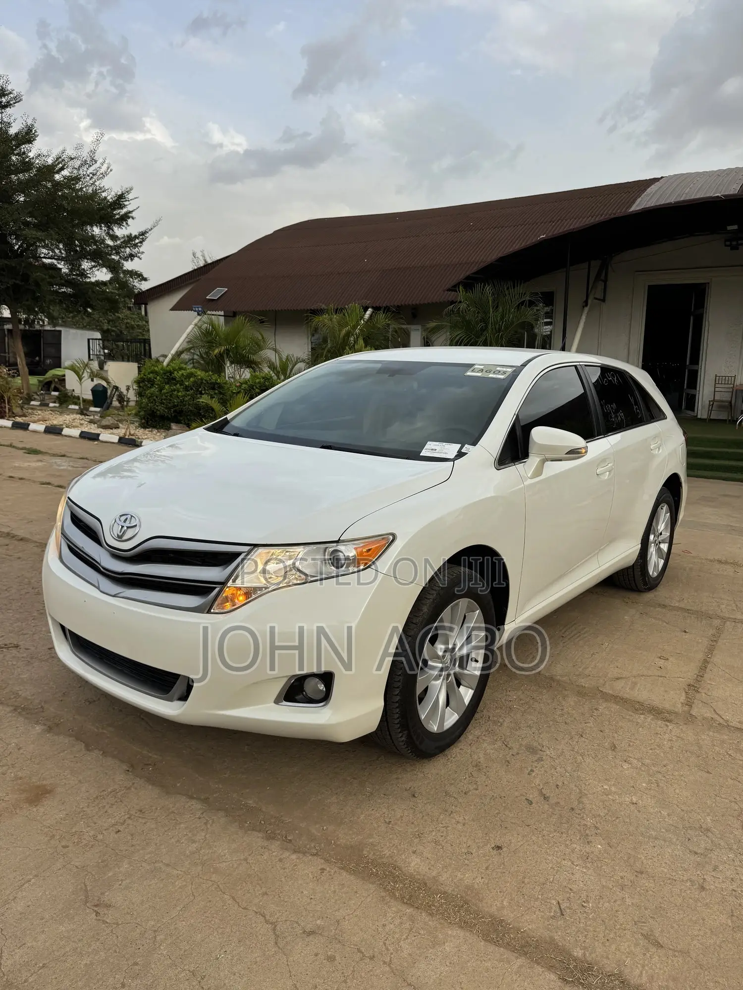 Toyota Venza XLE FWD 2013 White