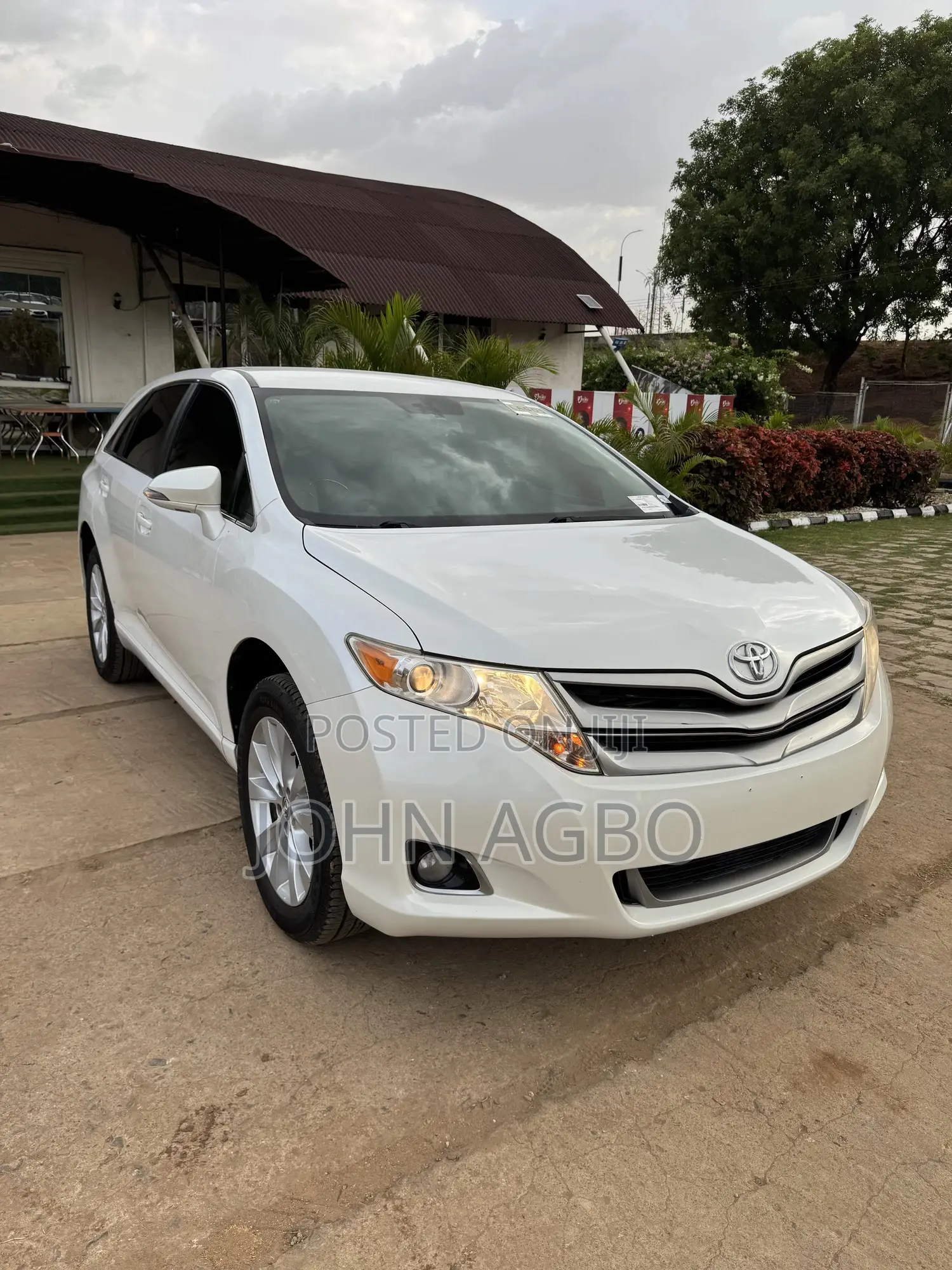 Toyota Venza XLE FWD 2013 White