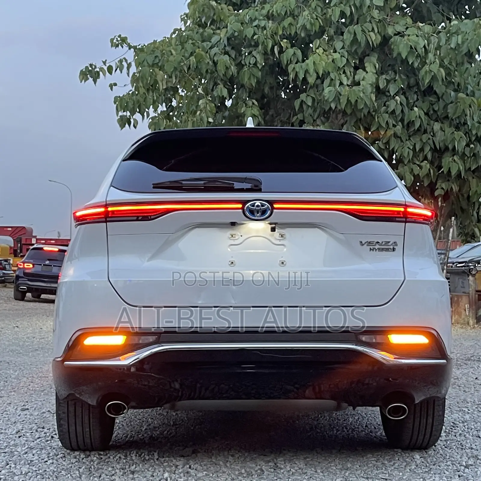 Toyota Venza Limited 2022 White