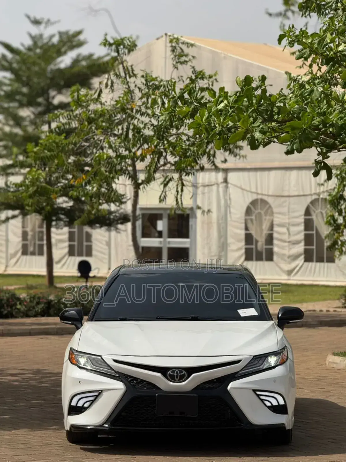 Toyota Camry 2019 White