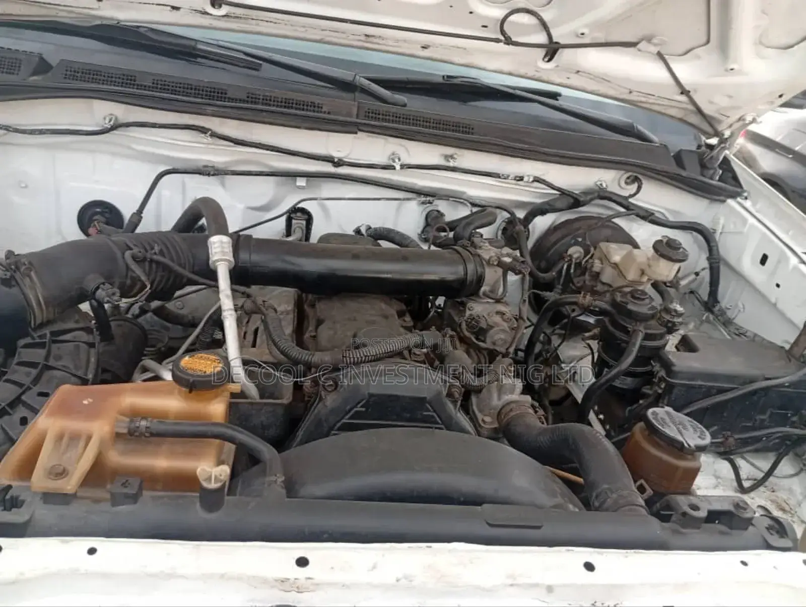 Toyota Hilux 2.5 D-4D 4X4 SRX 2012 White