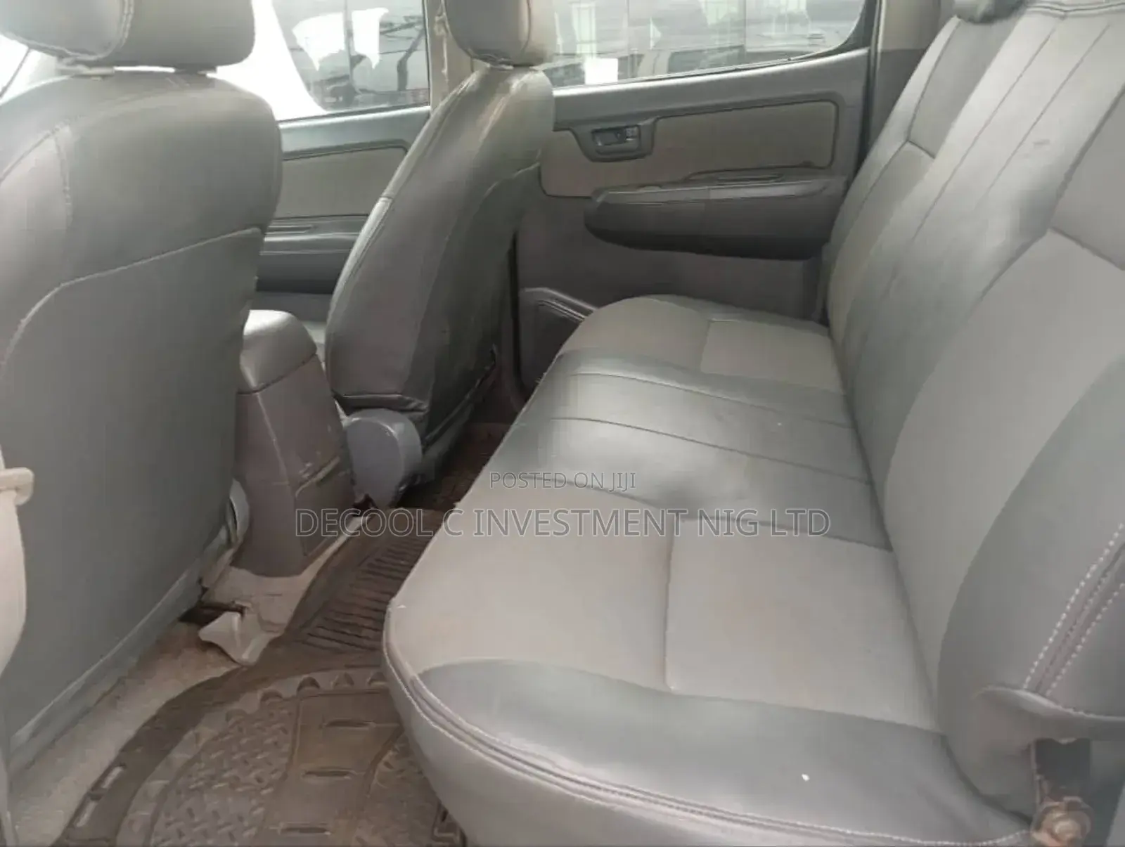 Toyota Hilux 2.5 D-4D 4X4 SRX 2012 White