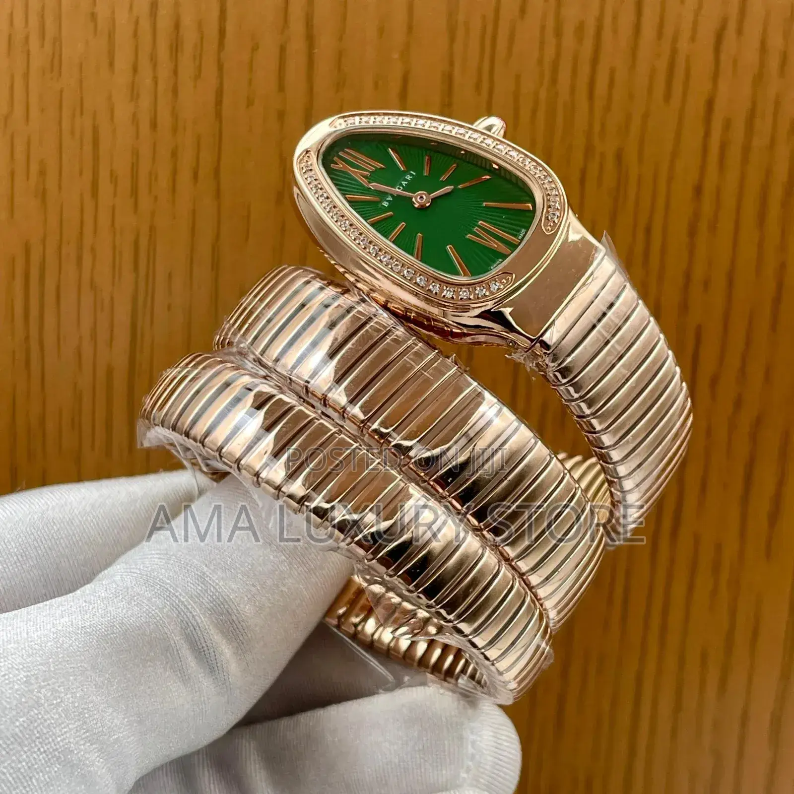 Bvlgari Luxury Snake Chain Strap Female Wristwatch